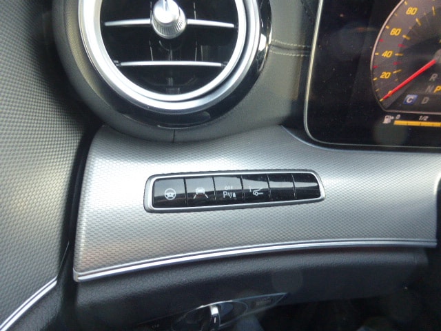 MERCEDES-BENZ E 400 Exclusive 4 Matic 9G-Tronic-image-12