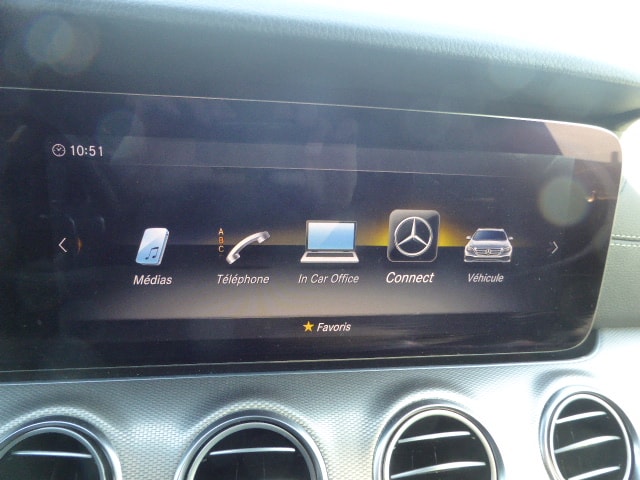 MERCEDES-BENZ E 400 Exclusive 4 Matic 9G-Tronic-image-9