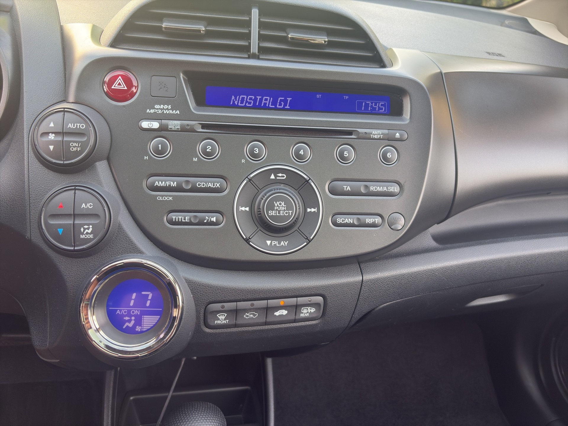 HONDA Jazz 1.3i Hybrid Elegance CVT-image-12