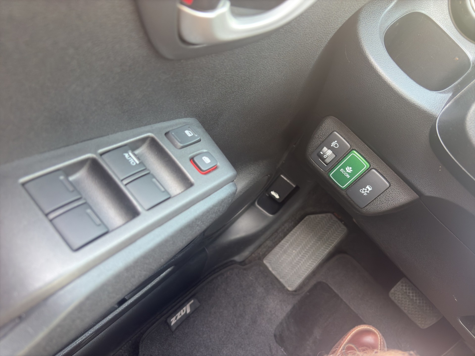 HONDA Jazz 1.3i Hybrid Elegance CVT-image-15