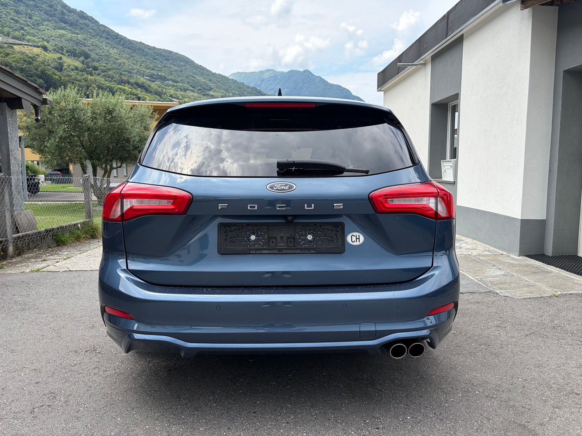 FORD Focus 1.0 SCTi ST Line X Automatic-image-6