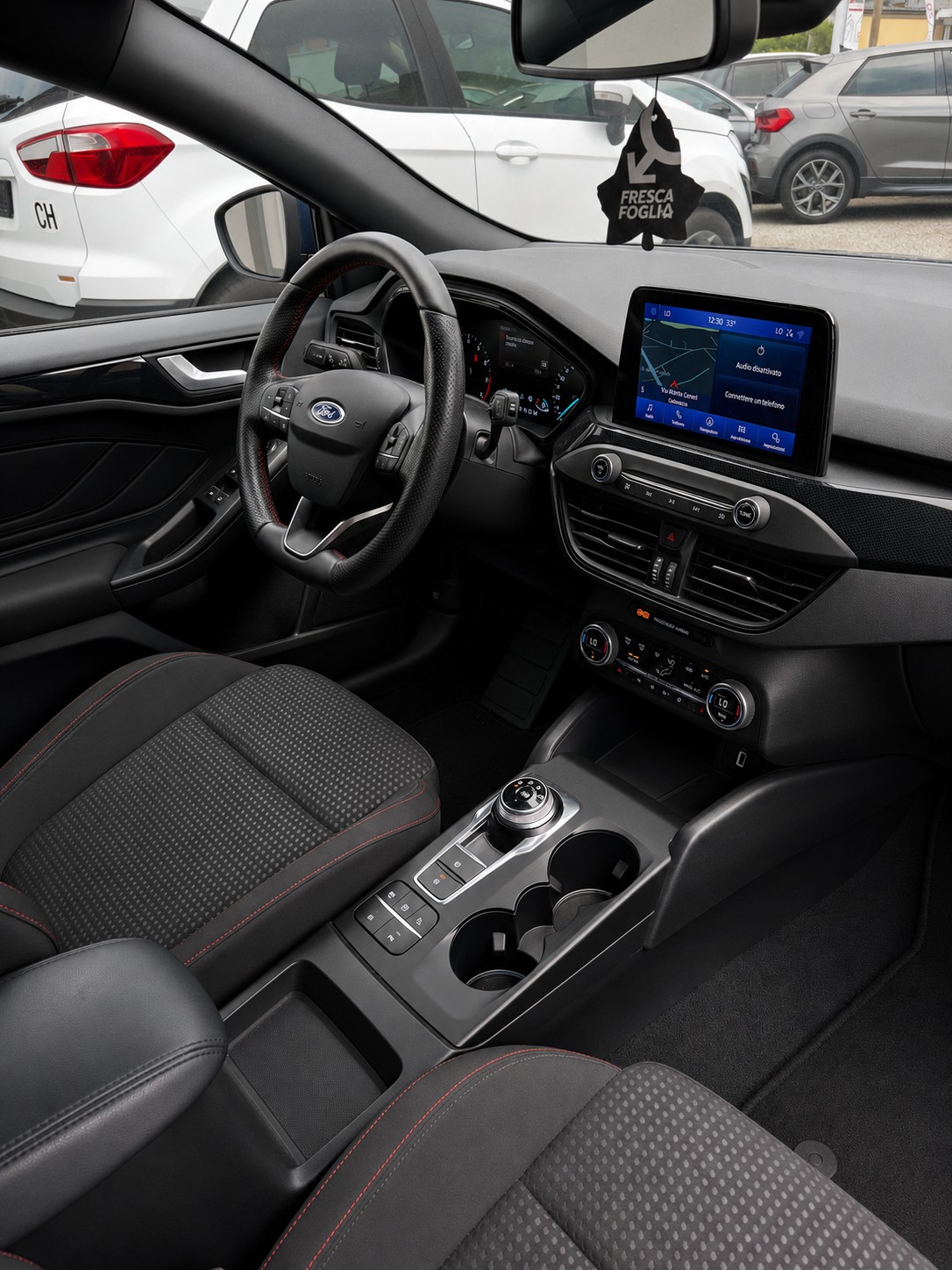 FORD Focus 1.0 SCTi ST Line X Automatic-image-10