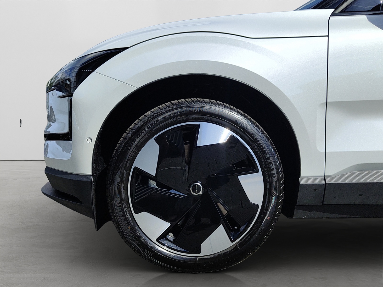 VOLVO EX30 E60 Twin Ultra Performance AWD-image-15