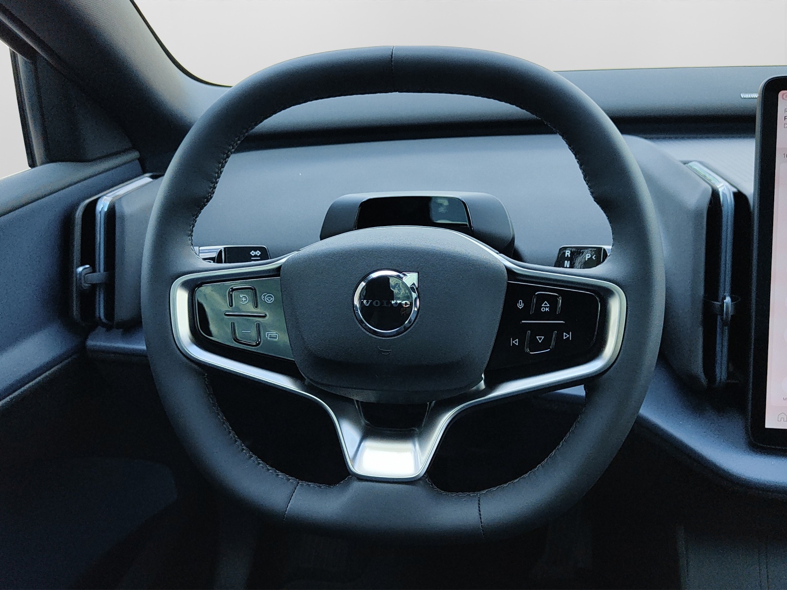 VOLVO EX30 E60 Twin Ultra Performance AWD-image-7