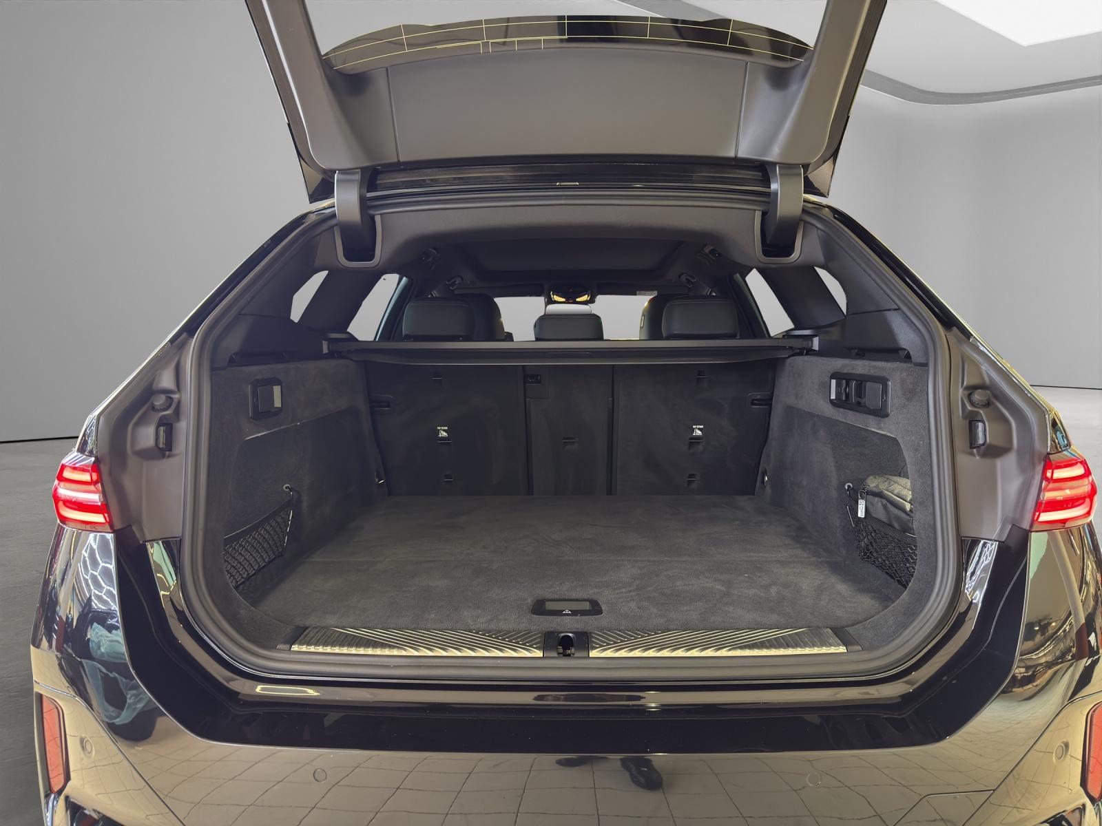 BMW 530e xDrive Touring M-SportPaket-image-21