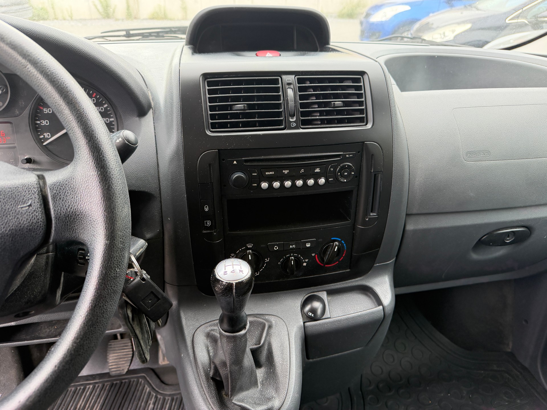 PEUGEOT Expert 1.6 HDi 227 L1H1-image-11
