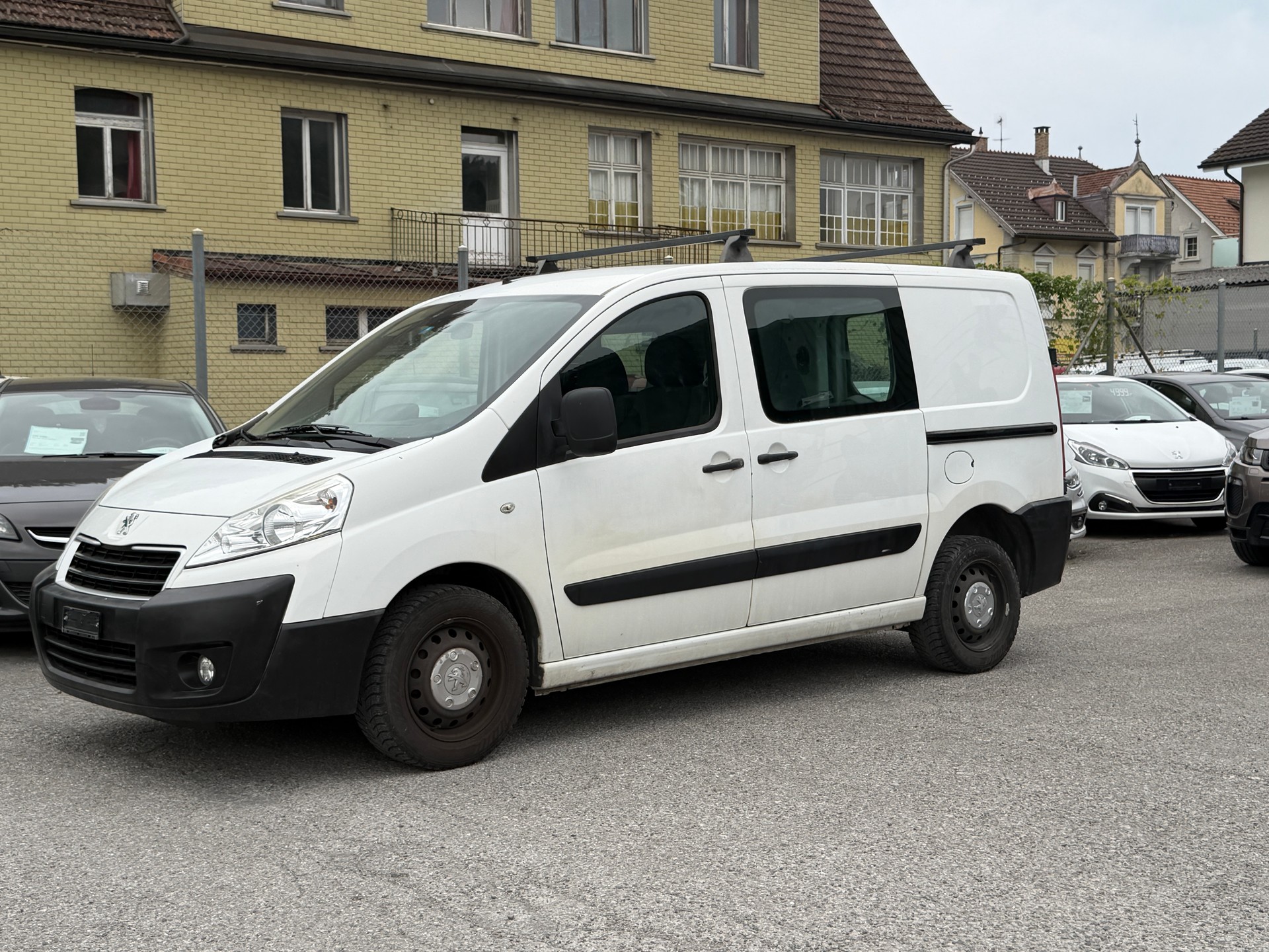 PEUGEOT Expert 1.6 HDi 227 L1H1-image-2