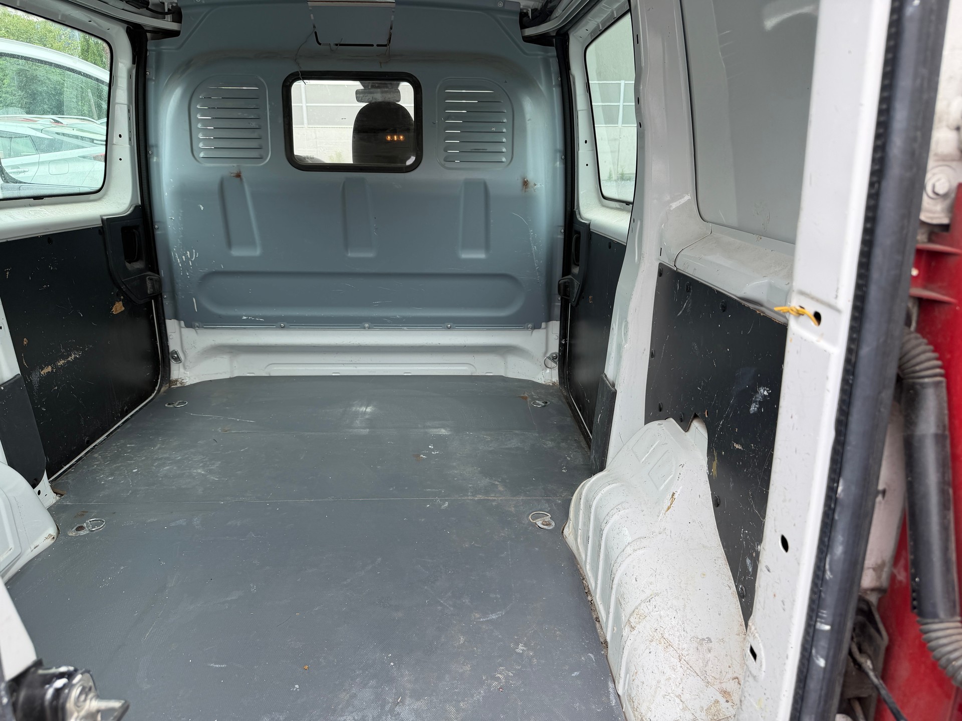 PEUGEOT Expert 1.6 HDi 227 L1H1-image-8