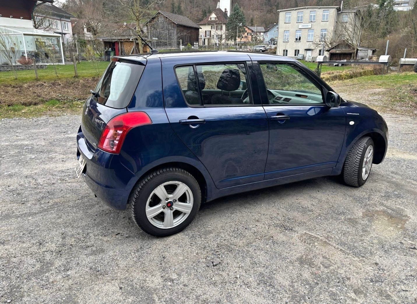 SUZUKI SUZUKI Swift 1.3i 16V GL Top 4x4-image-2