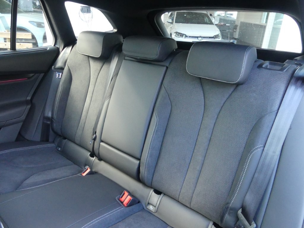 SKODA Enyaq 85x Sportline 4x4-image-11