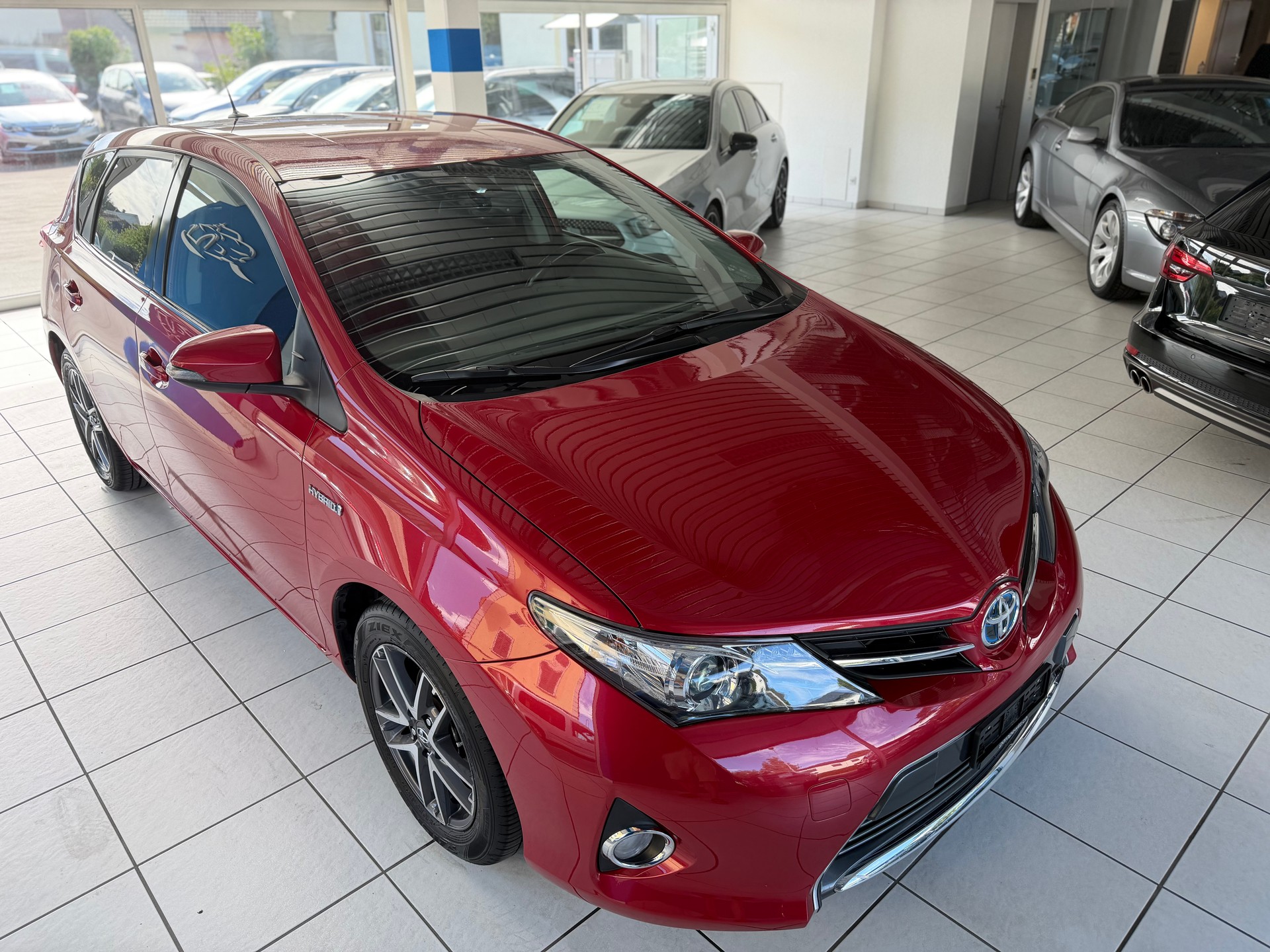 TOYOTA Auris 1.8 16V HSD Linea Sol-image-2
