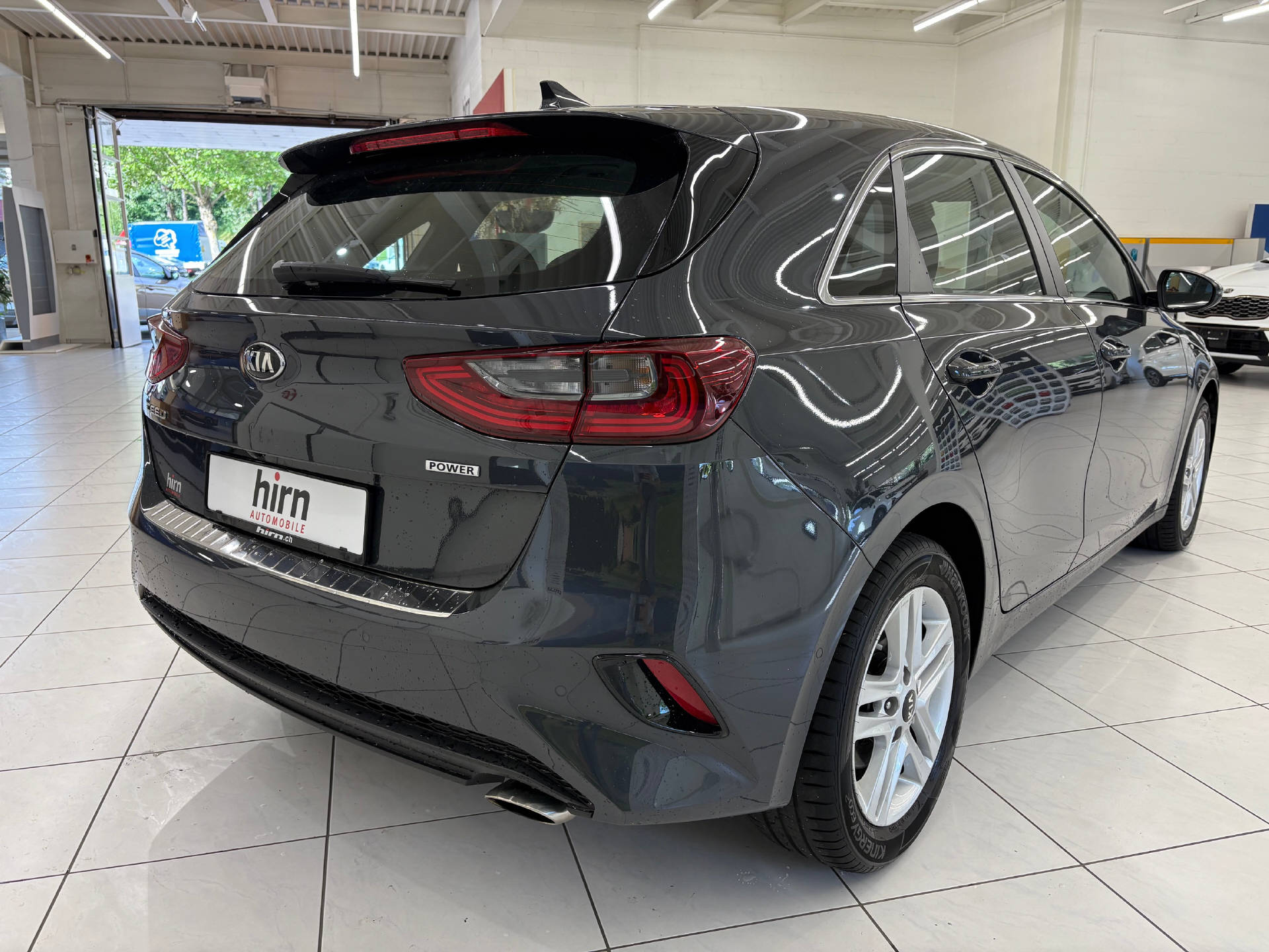 KIA Ceed 1.5 T-GDi Power-image-4