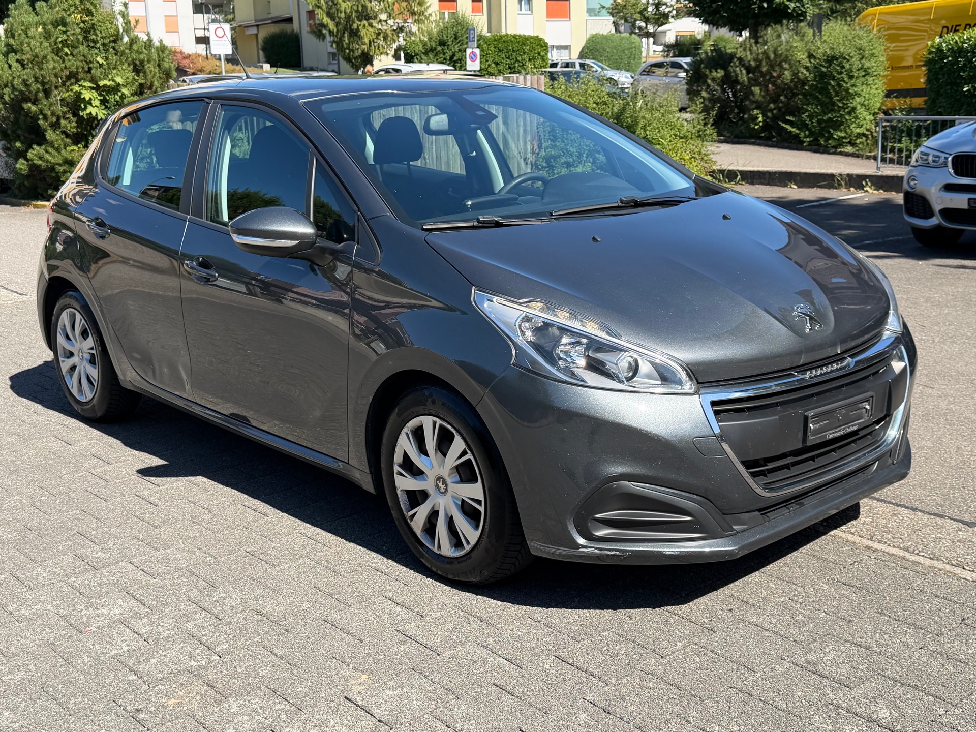 PEUGEOT 208 1.2 e-VTI Style EGS5-image-6