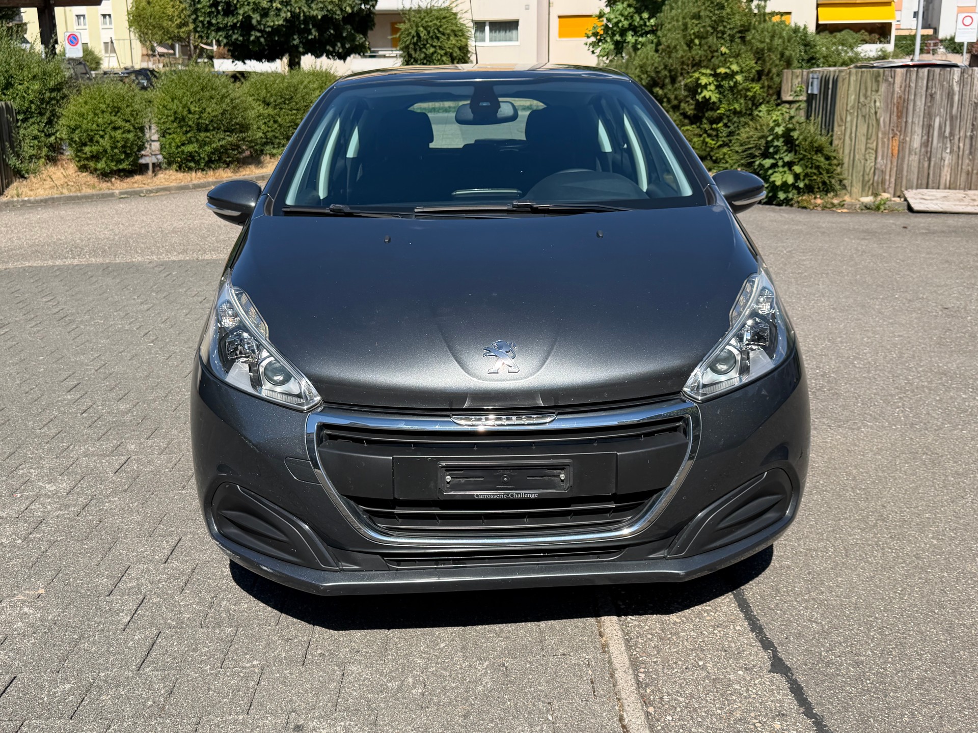 PEUGEOT 208 1.2 e-VTI Style EGS5-image-3