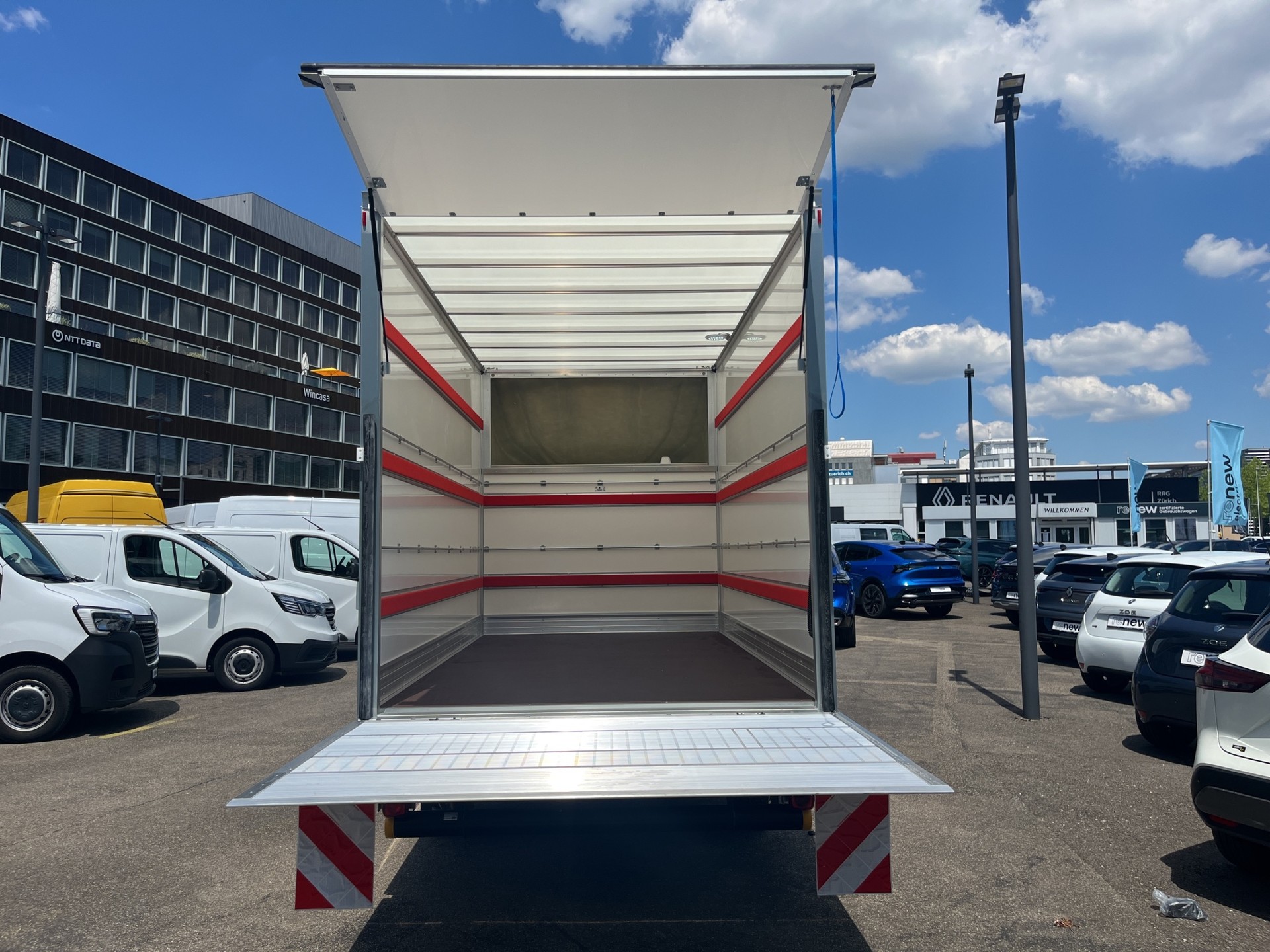 RENAULT Master T35 Blue dCi 170PS L3H1 HD Kofferaufbau mit Hebebühne Automat 9G-image-7