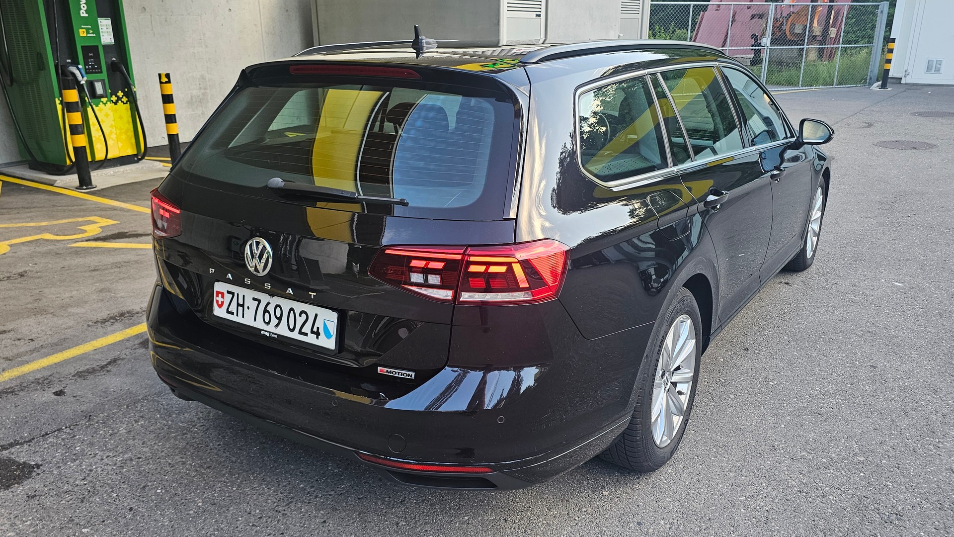 VW 2.0 TDI 190 Business DSG 4m-image-2