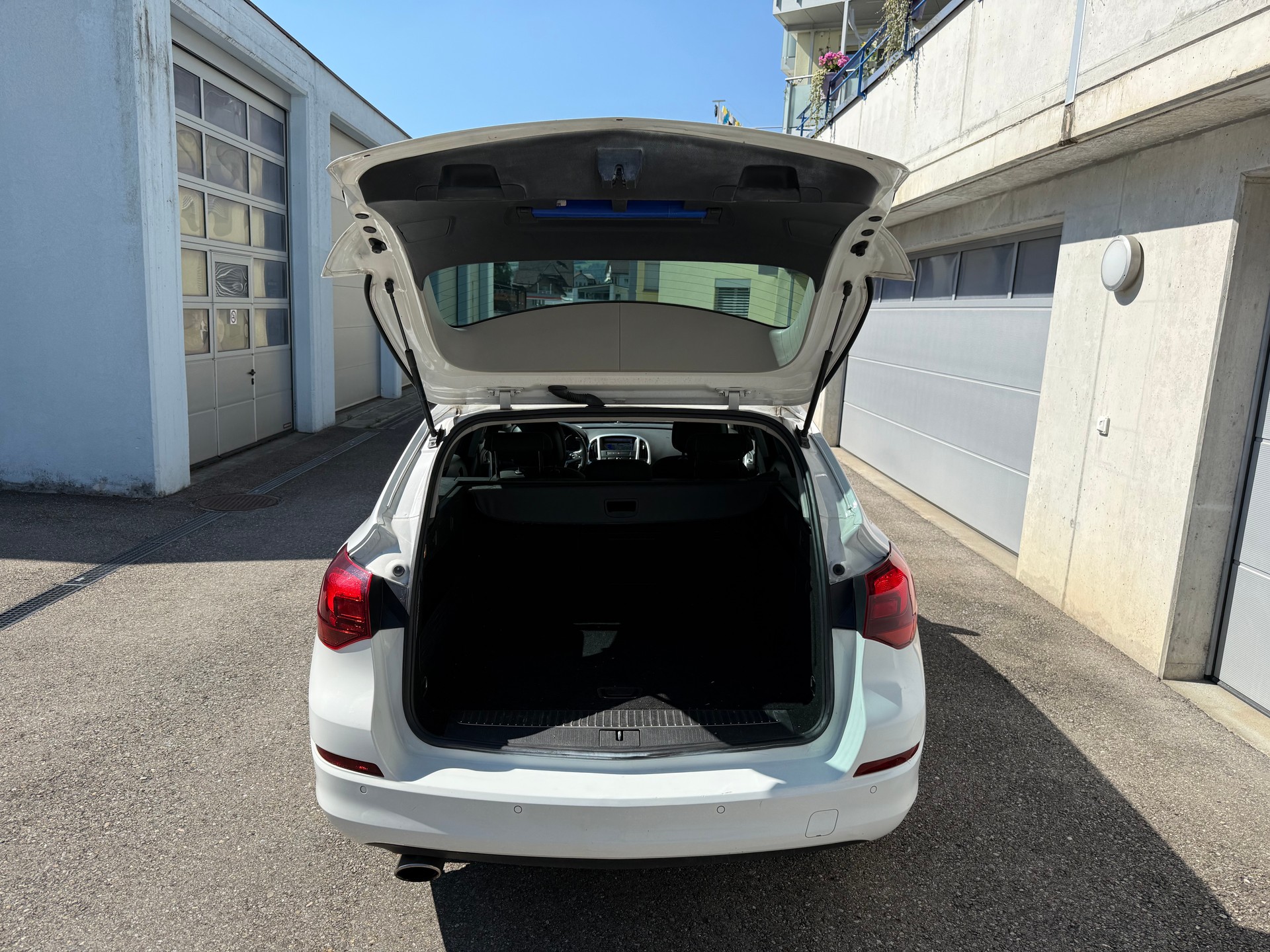 OPEL Astra SportsTourer 1.6i 16V Turbo Enjoy-image-22