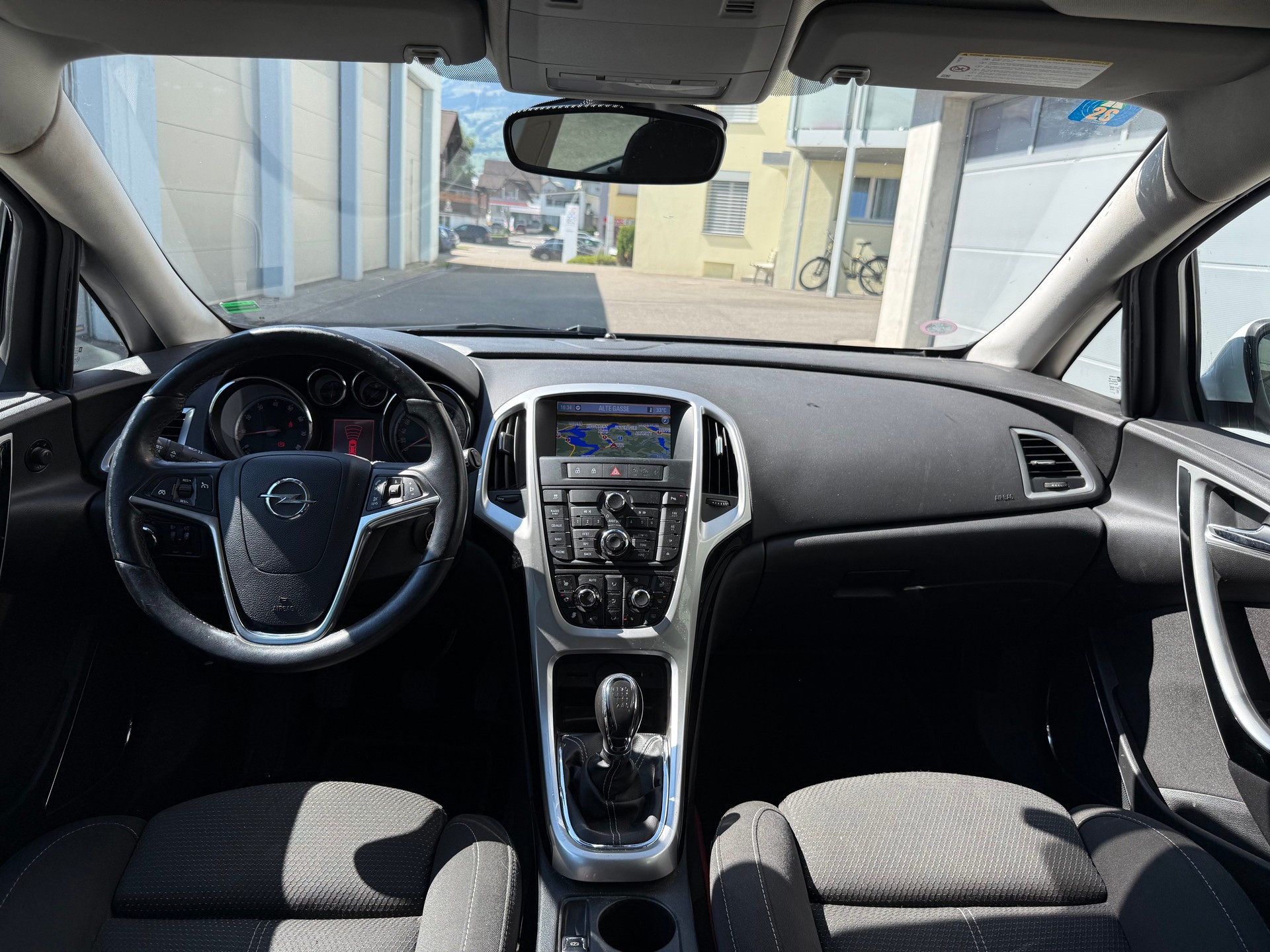 OPEL Astra SportsTourer 1.6i 16V Turbo Enjoy-image-17