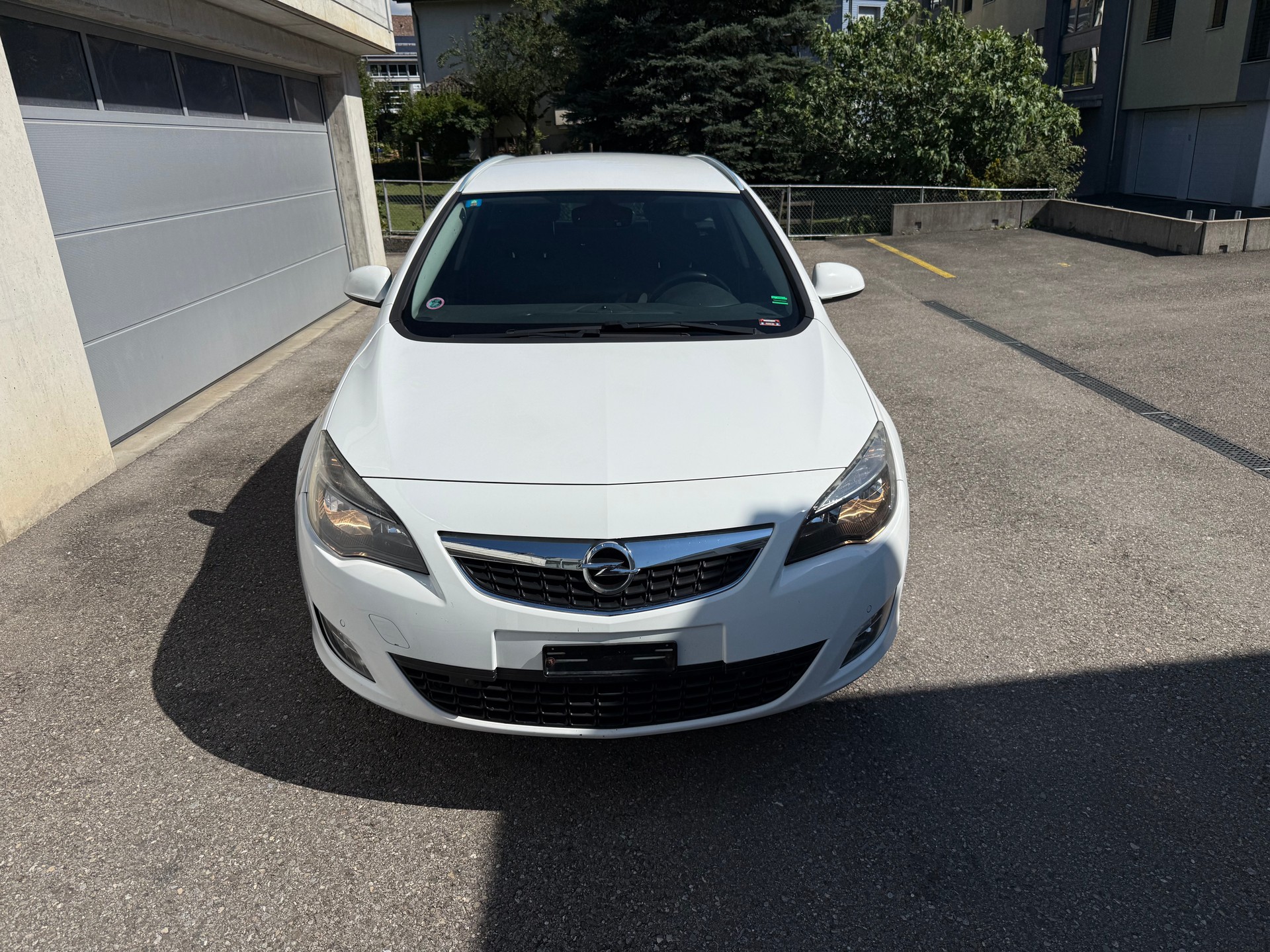 OPEL Astra SportsTourer 1.6i 16V Turbo Enjoy-image-1