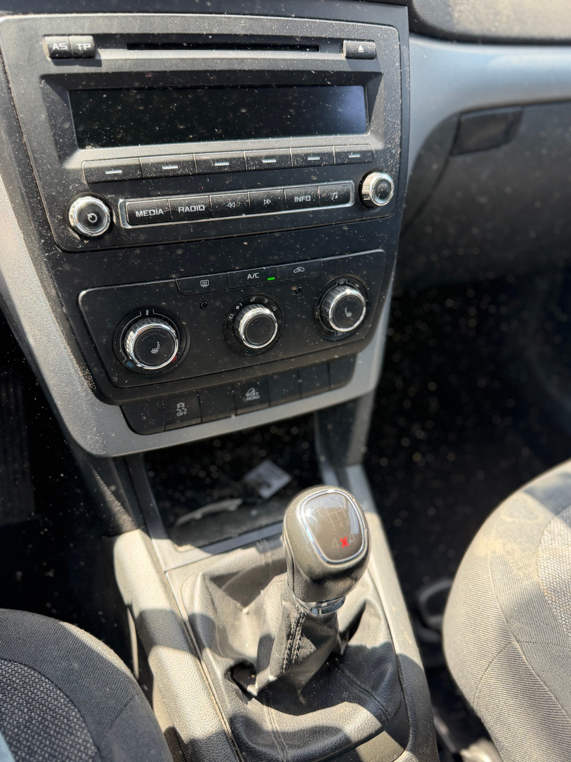 SKODA Yeti 2.0 TDI Ambition 4x4-image-9