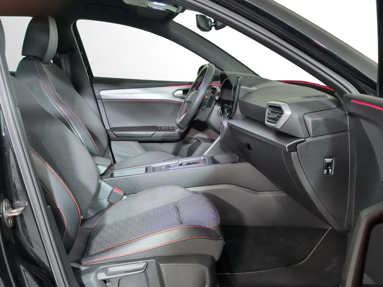 SEAT Leon 1.5 eTSI mHEV DSG Hola FR-image-6