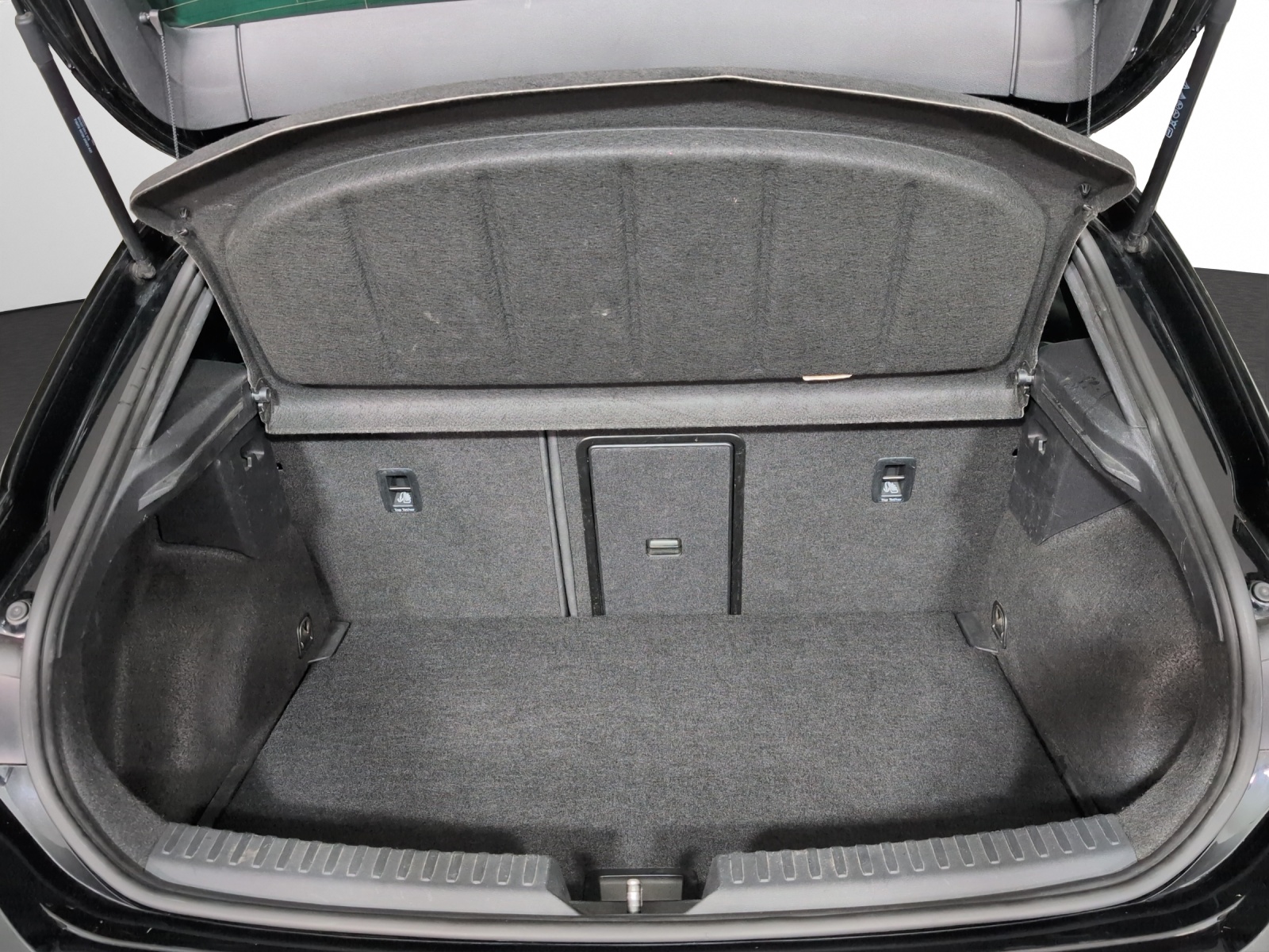 SEAT Leon 1.5 eTSI mHEV DSG Hola FR-image-14