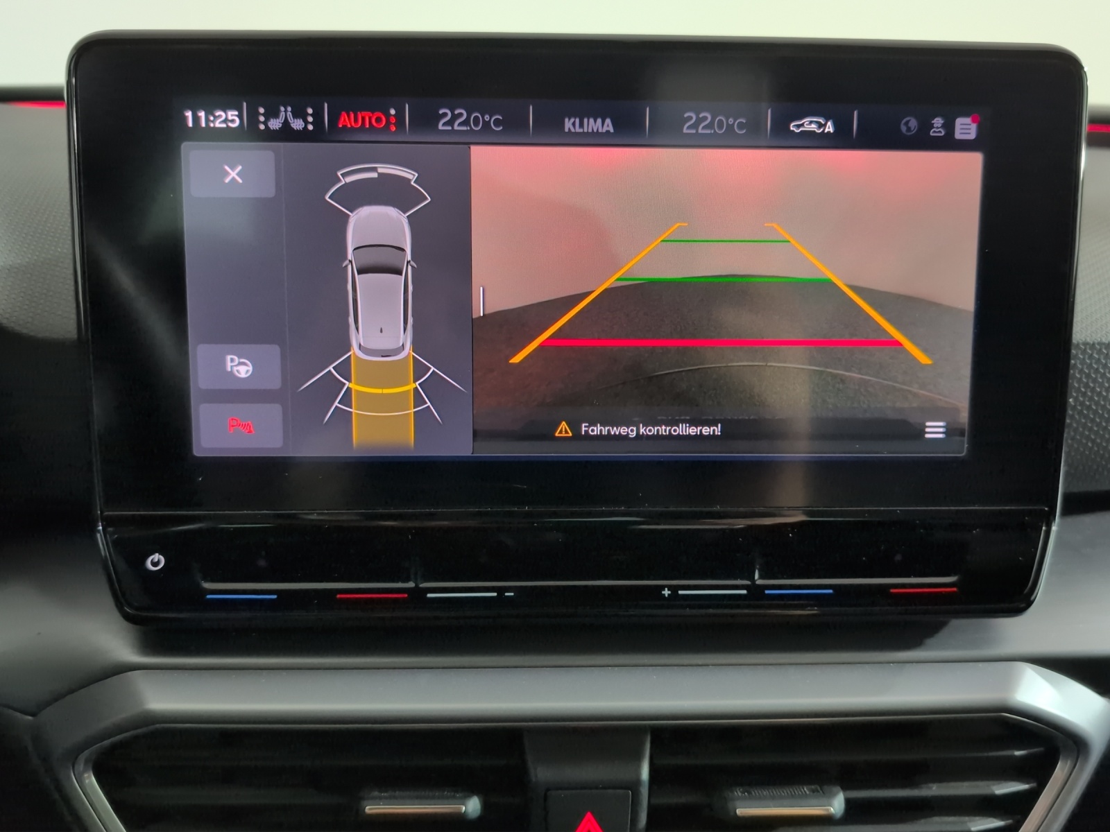 SEAT Leon 1.5 eTSI mHEV DSG Hola FR-image-12