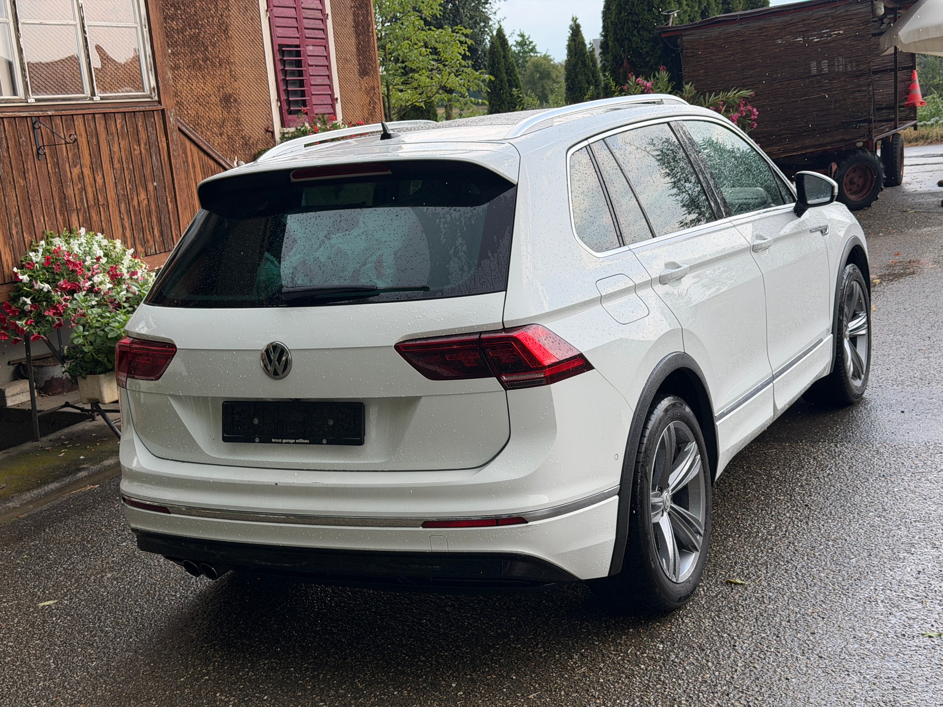 VW Tiguan 2.0TSI Highline 4Motion DSG R line-image-4