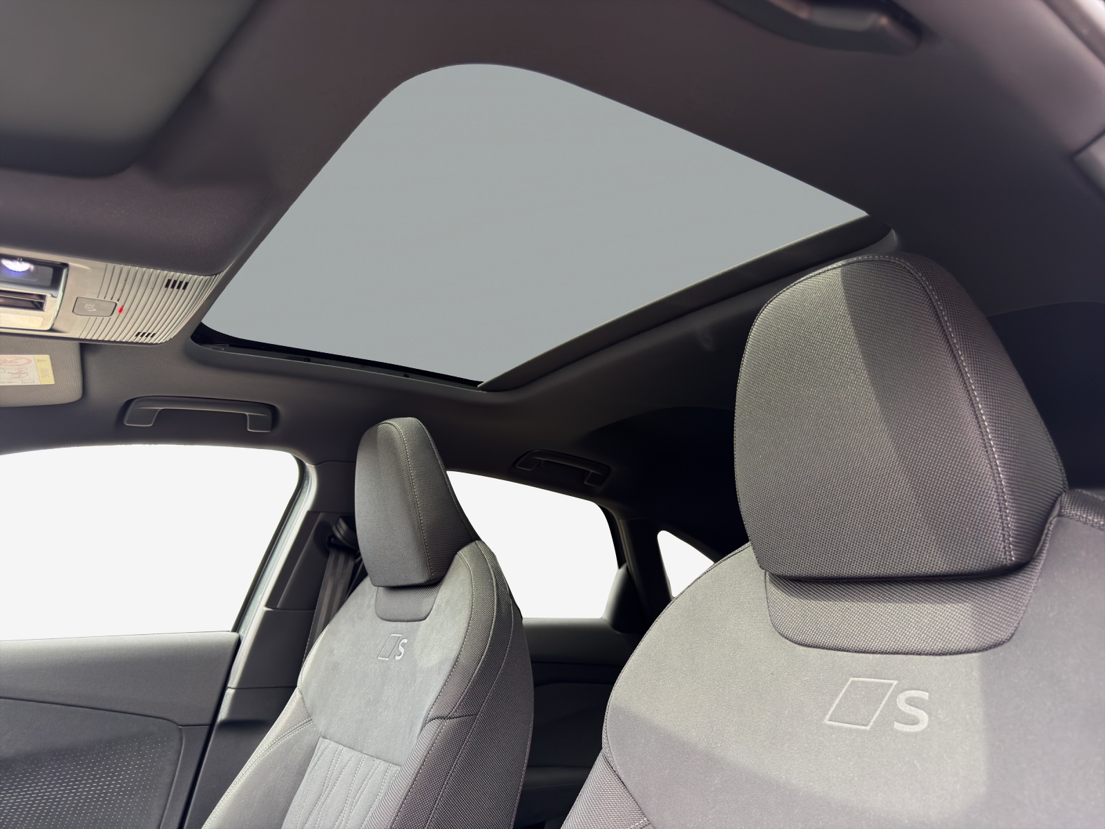 AUDI Q3 Sportback TFSI quattro 195 kW S tronic-image-15