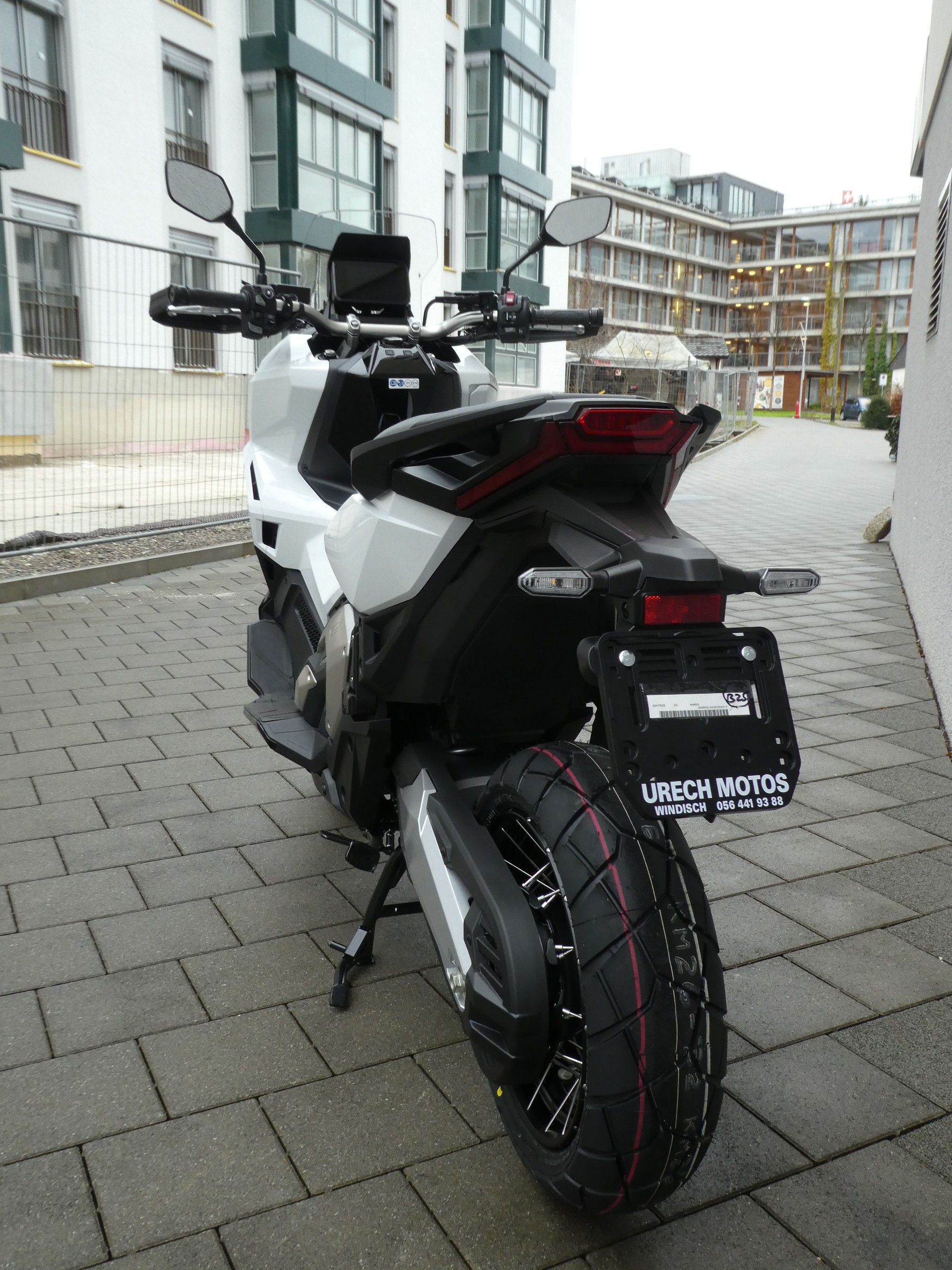 HONDA X-ADV 750-image-7