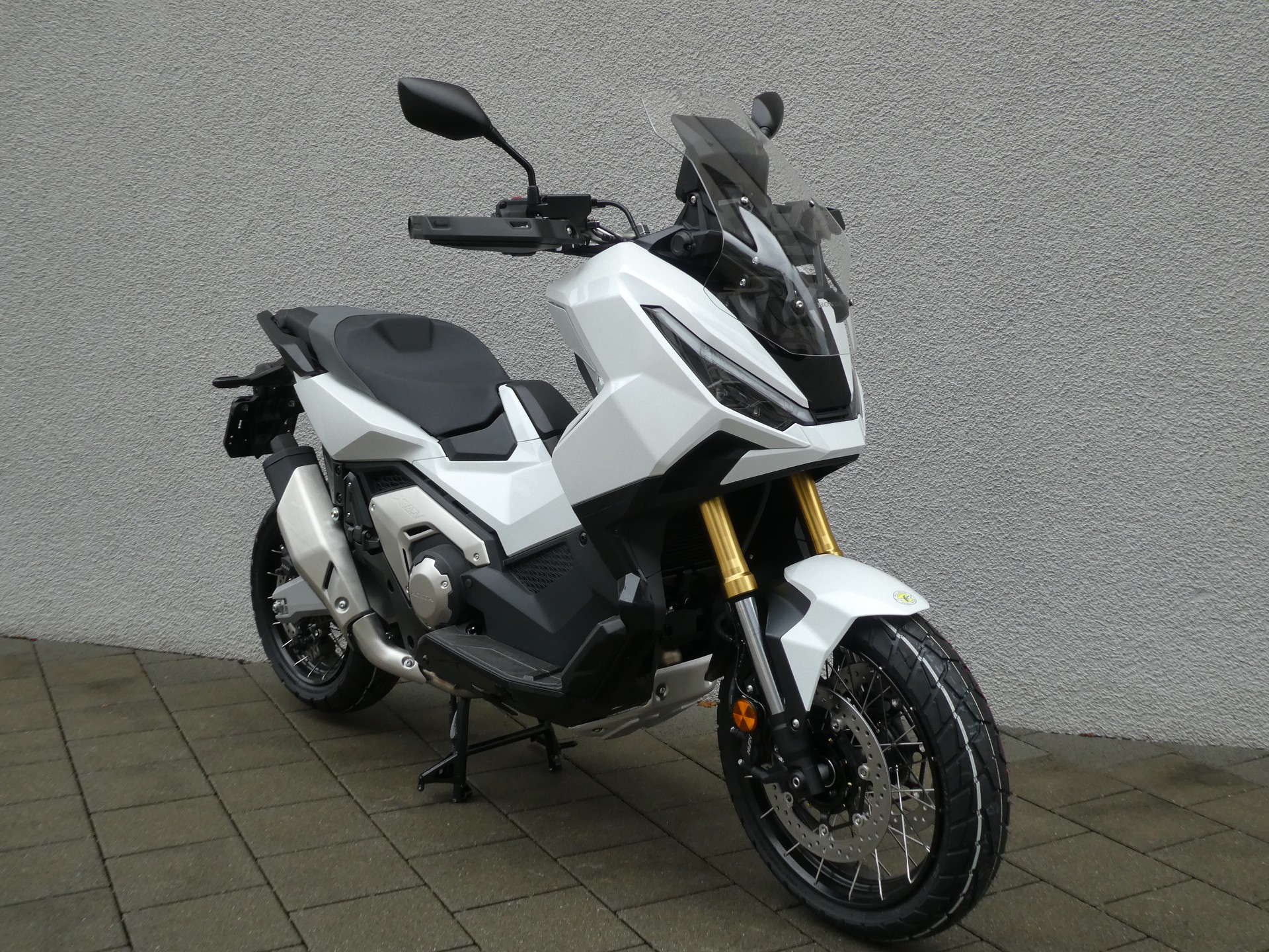 HONDA X-ADV 750
