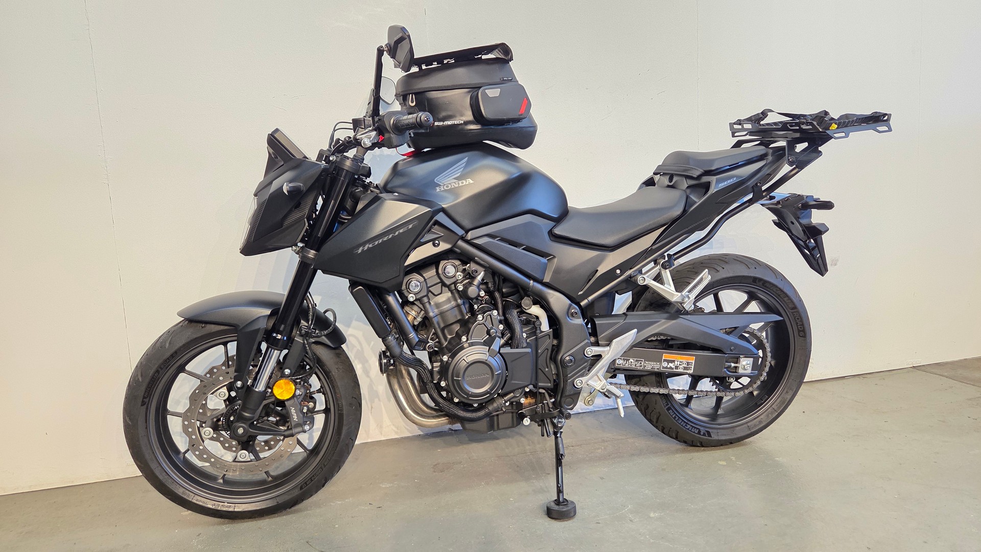 HONDA CB 500 Hornet-showroom-element-3
