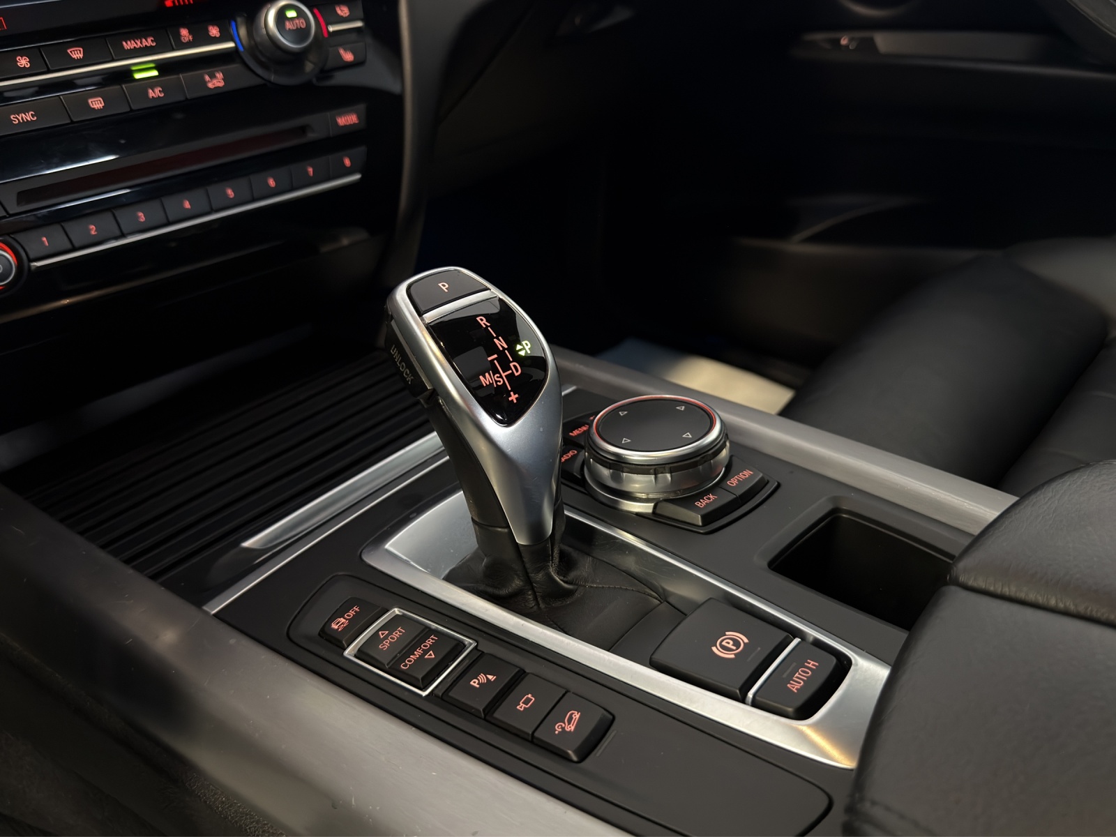 BMW X5 xDrive 30d Steptronic-image-11