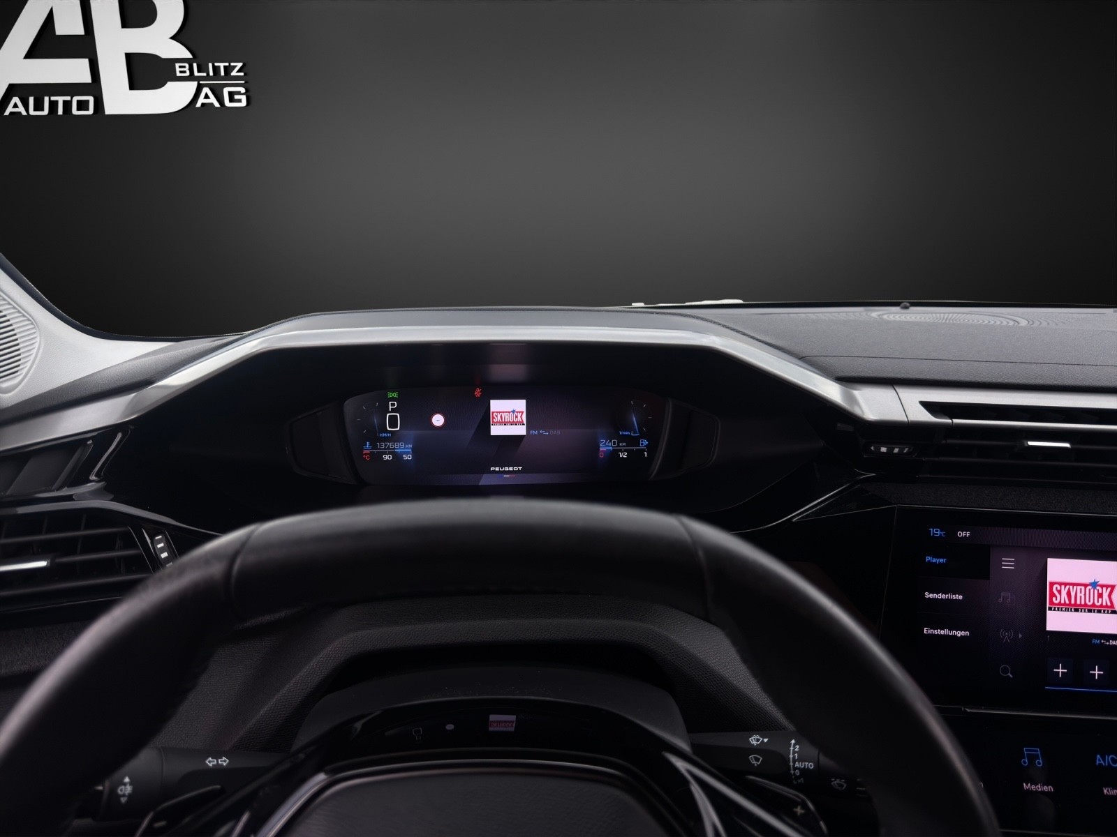 PEUGEOT 308 SW 1.5 BlueHDI Allure Pack EAT8-image-12