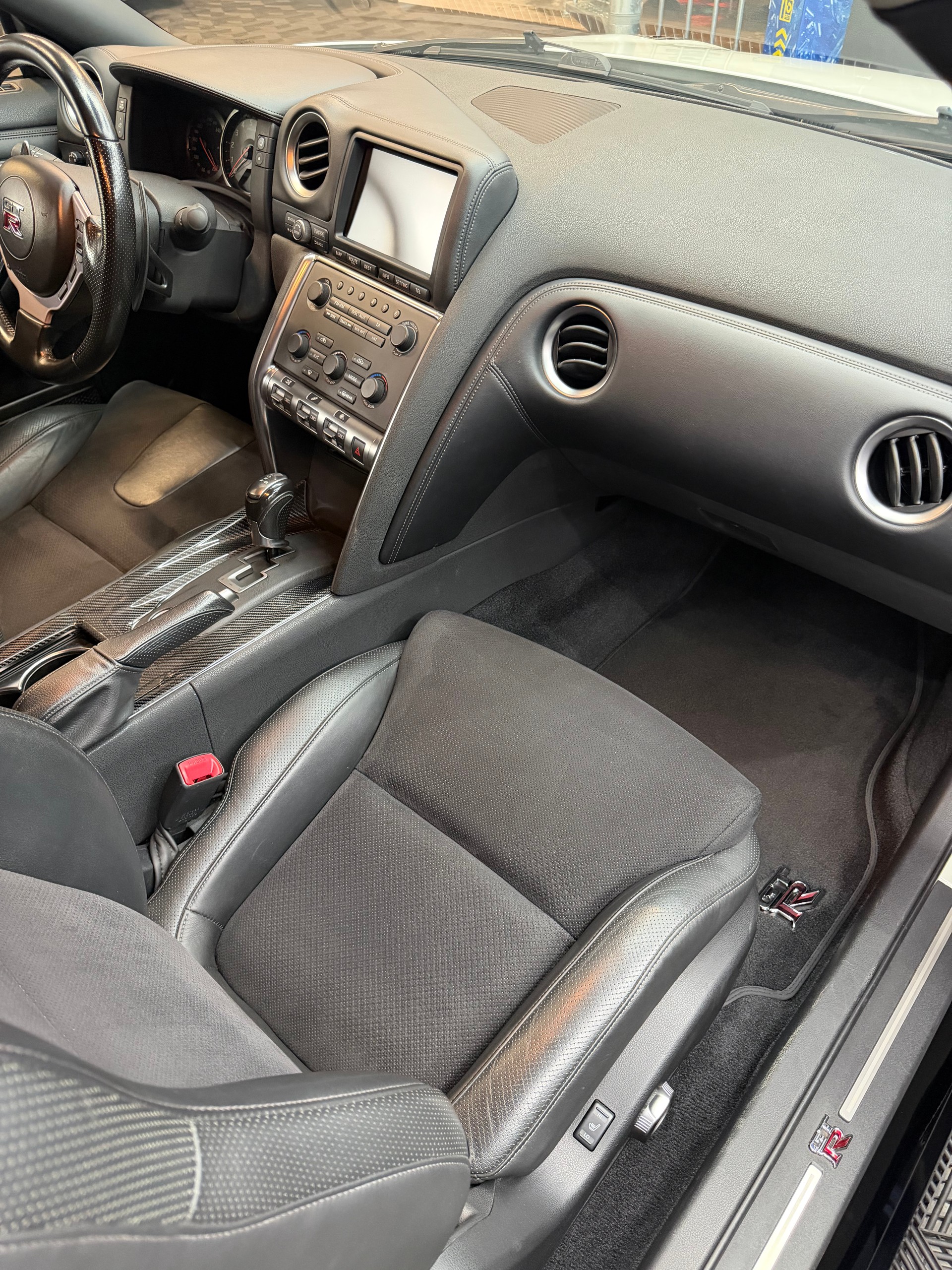 NISSAN GT-R 3.8 V6 Biturbo-image-7