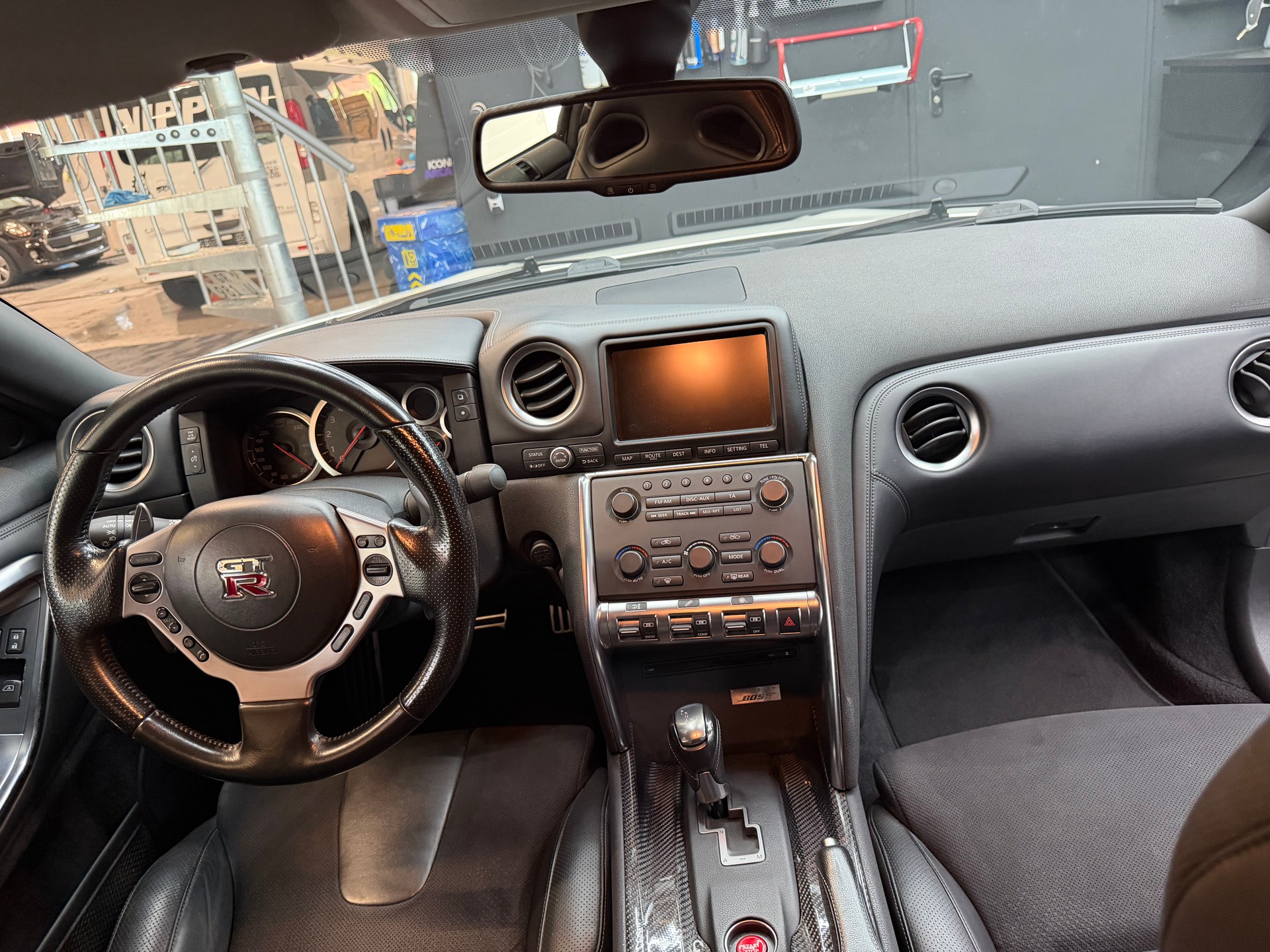 NISSAN GT-R 3.8 V6 Biturbo-image-5