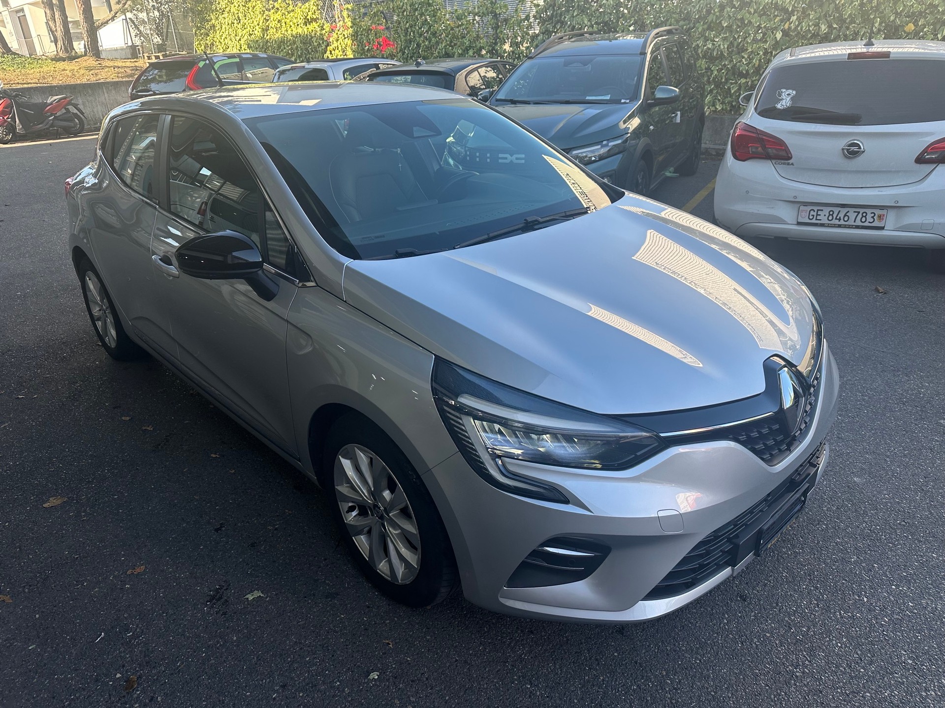 RENAULT Clio 1.6 E-Tech Intens-image-5