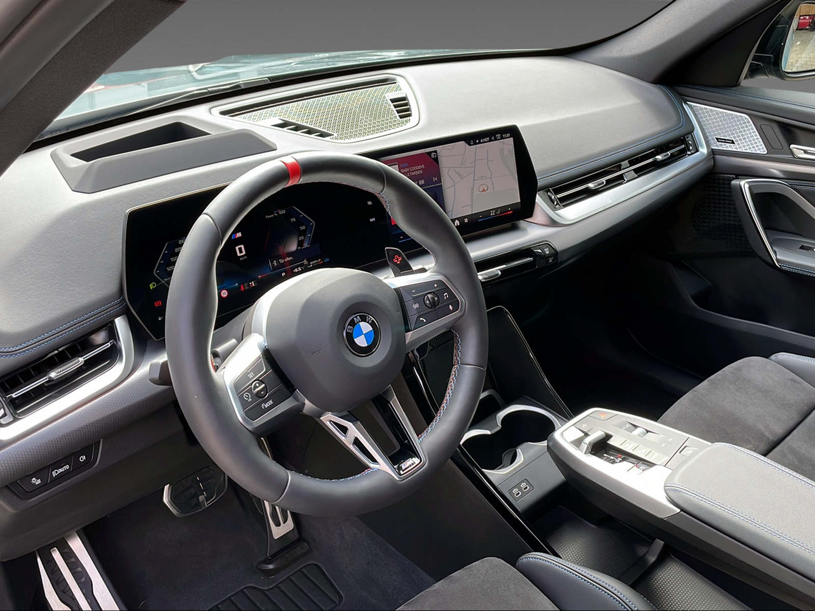 BMW X1 xDrive M35i M Sport Pro-image-5