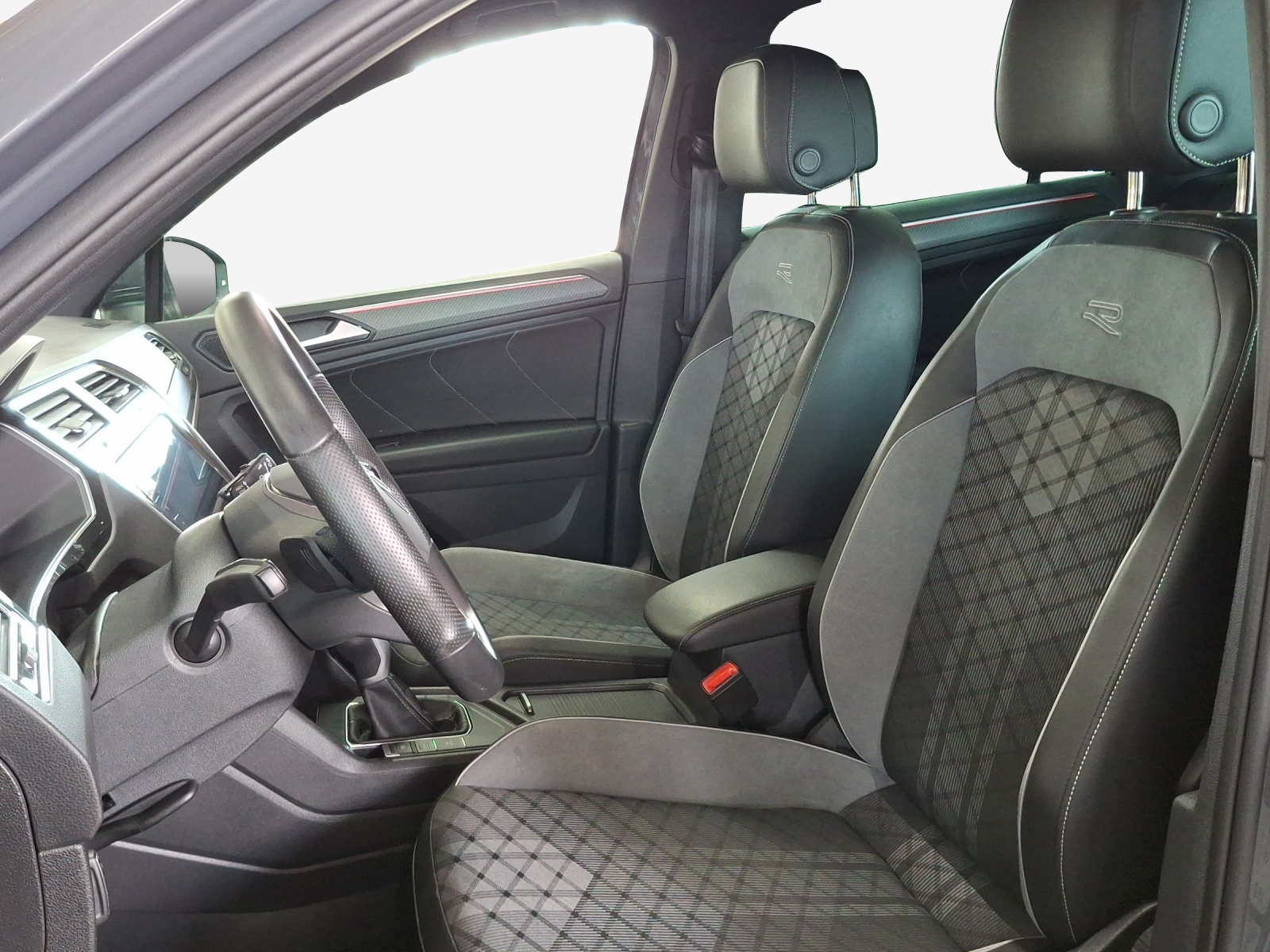 VW Tiguan 1.4TSI PHEV R-Line DSG-image-8