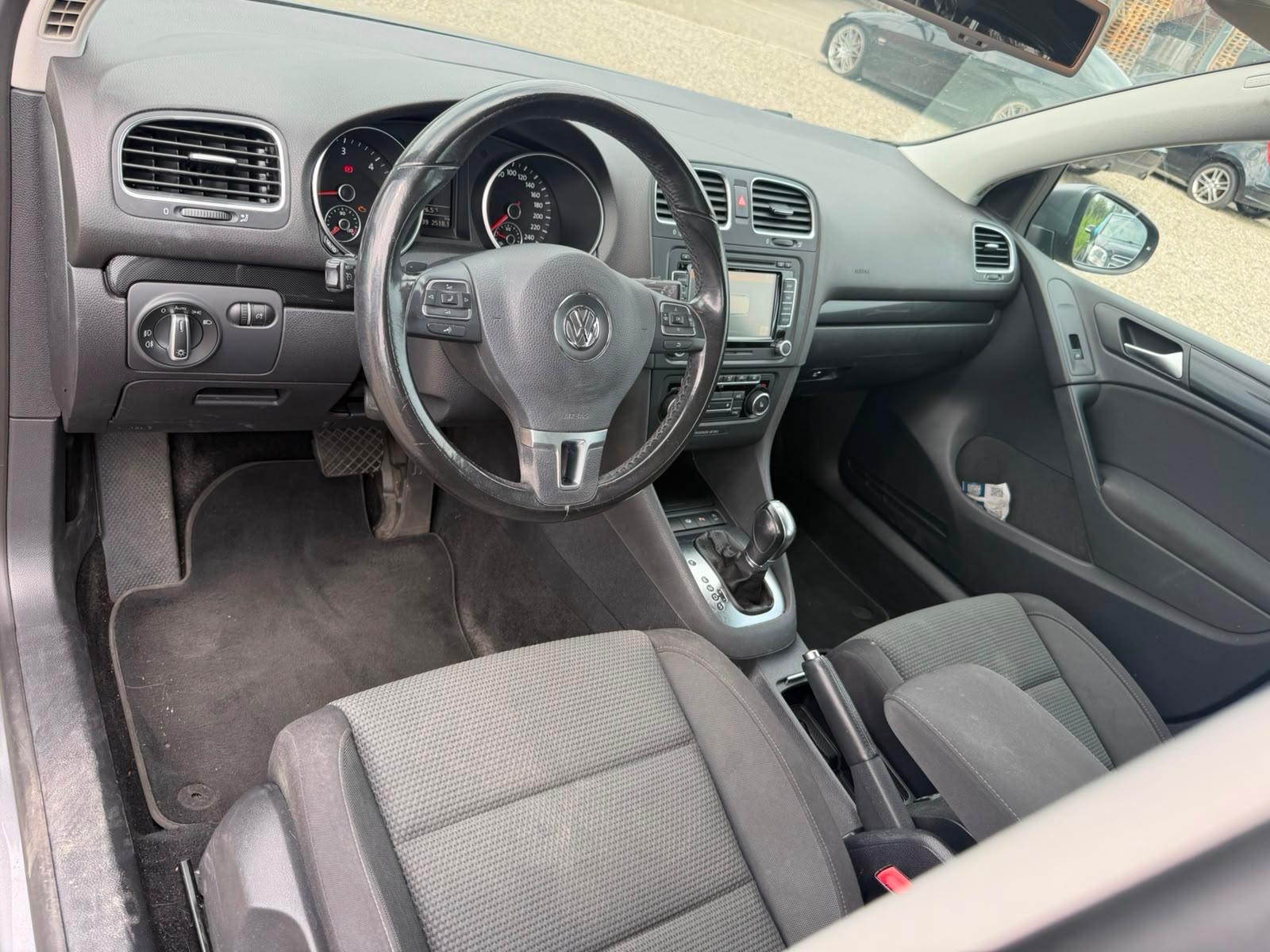 VW Golf 1.6 TDI BlueMotion Technology Comfortline DSG-image-9