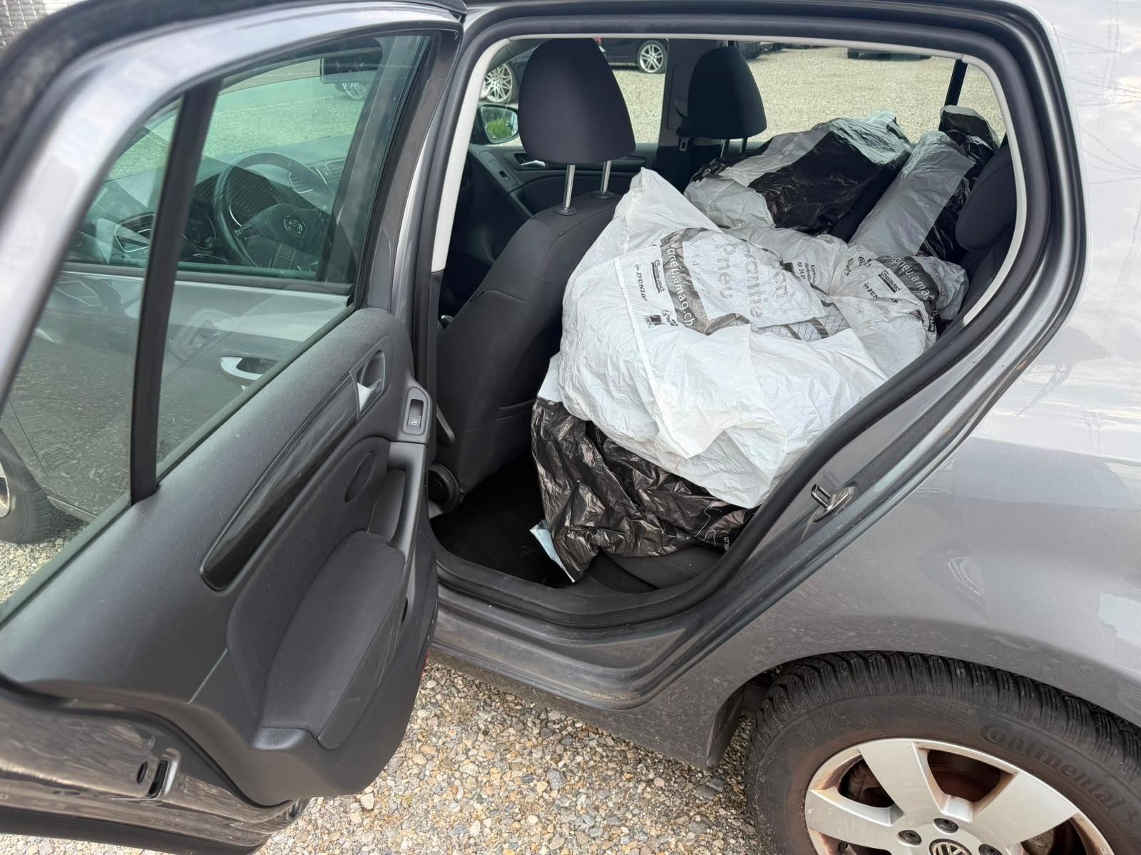 VW Golf 1.6 TDI BlueMotion Technology Comfortline DSG-image-11