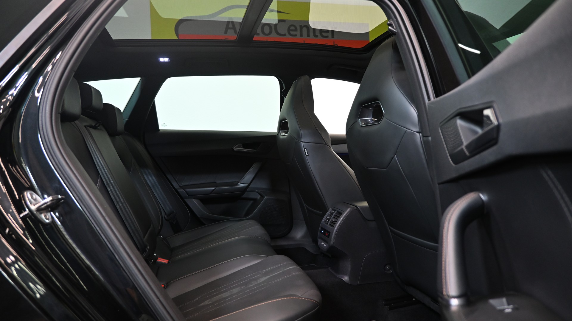 CUPRA LEON ST 1.4 e-HYBRID pHEV DSG-image-7