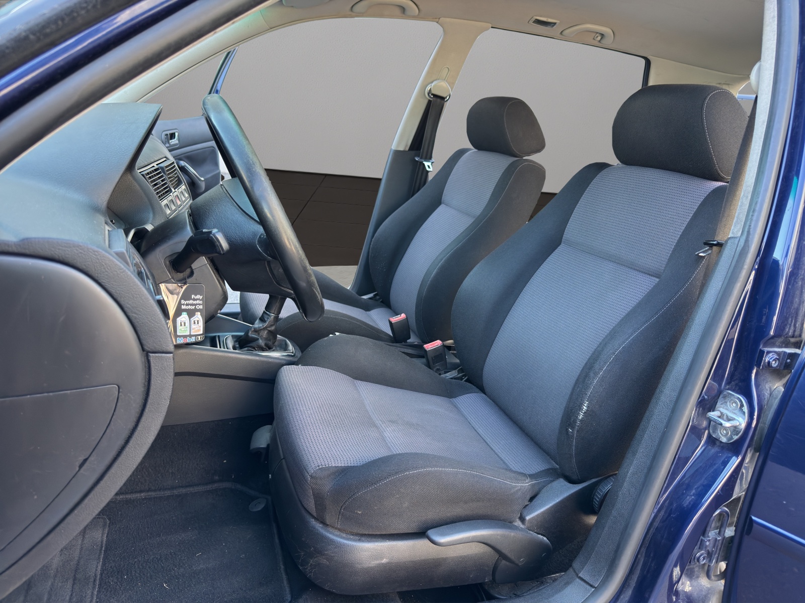 VW Golf 1.6 16V-image-8