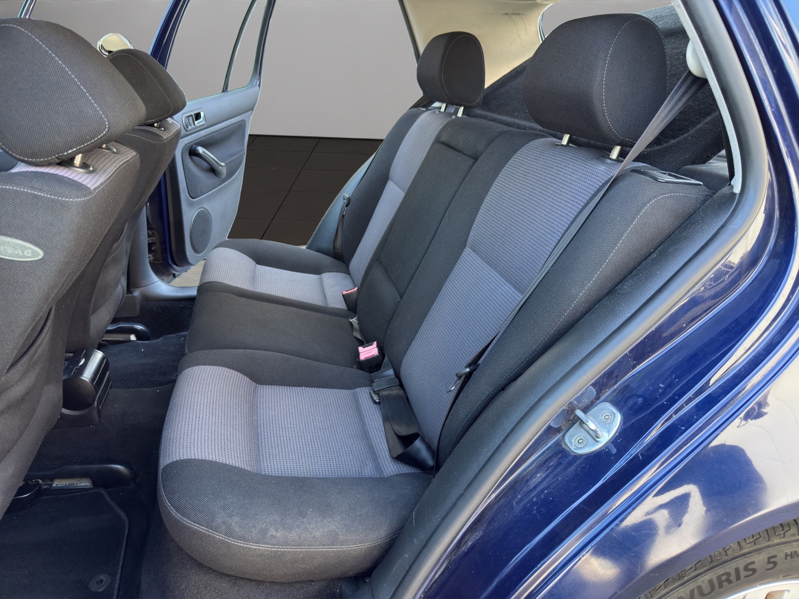 VW Golf 1.6 16V-image-12