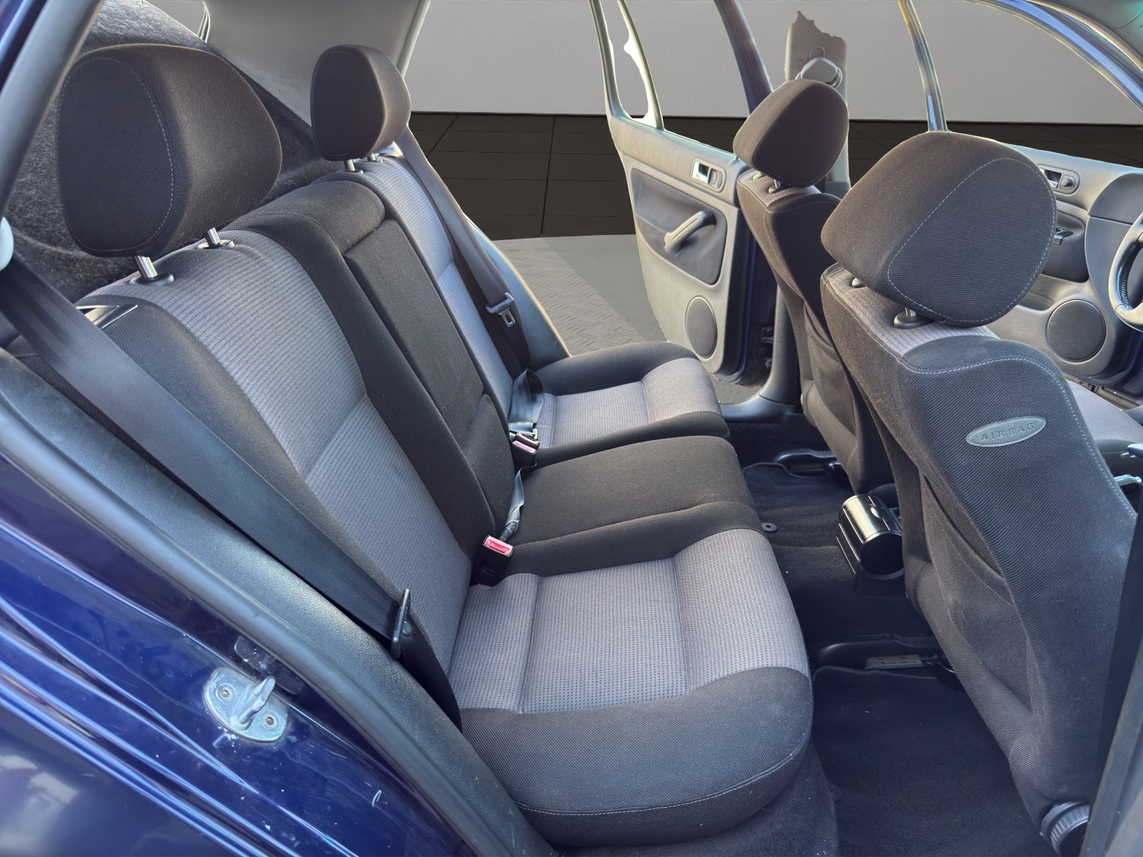 VW Golf 1.6 16V-image-17