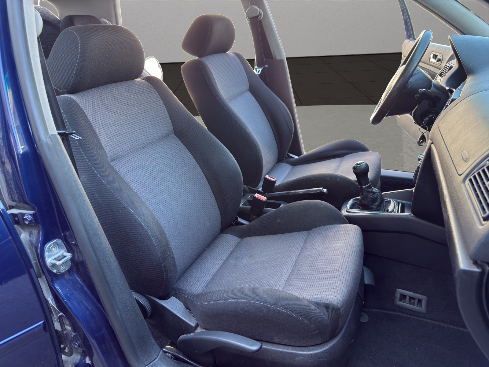 VW Golf 1.6 16V-image-16