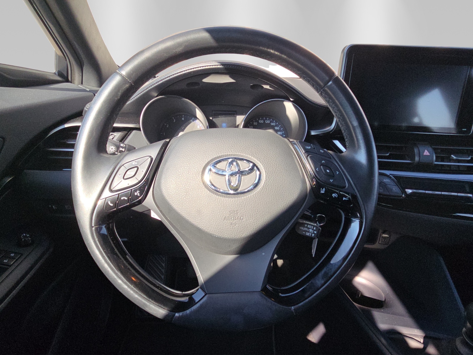 TOYOTA C-HR 1.2 T Comfort-image-11