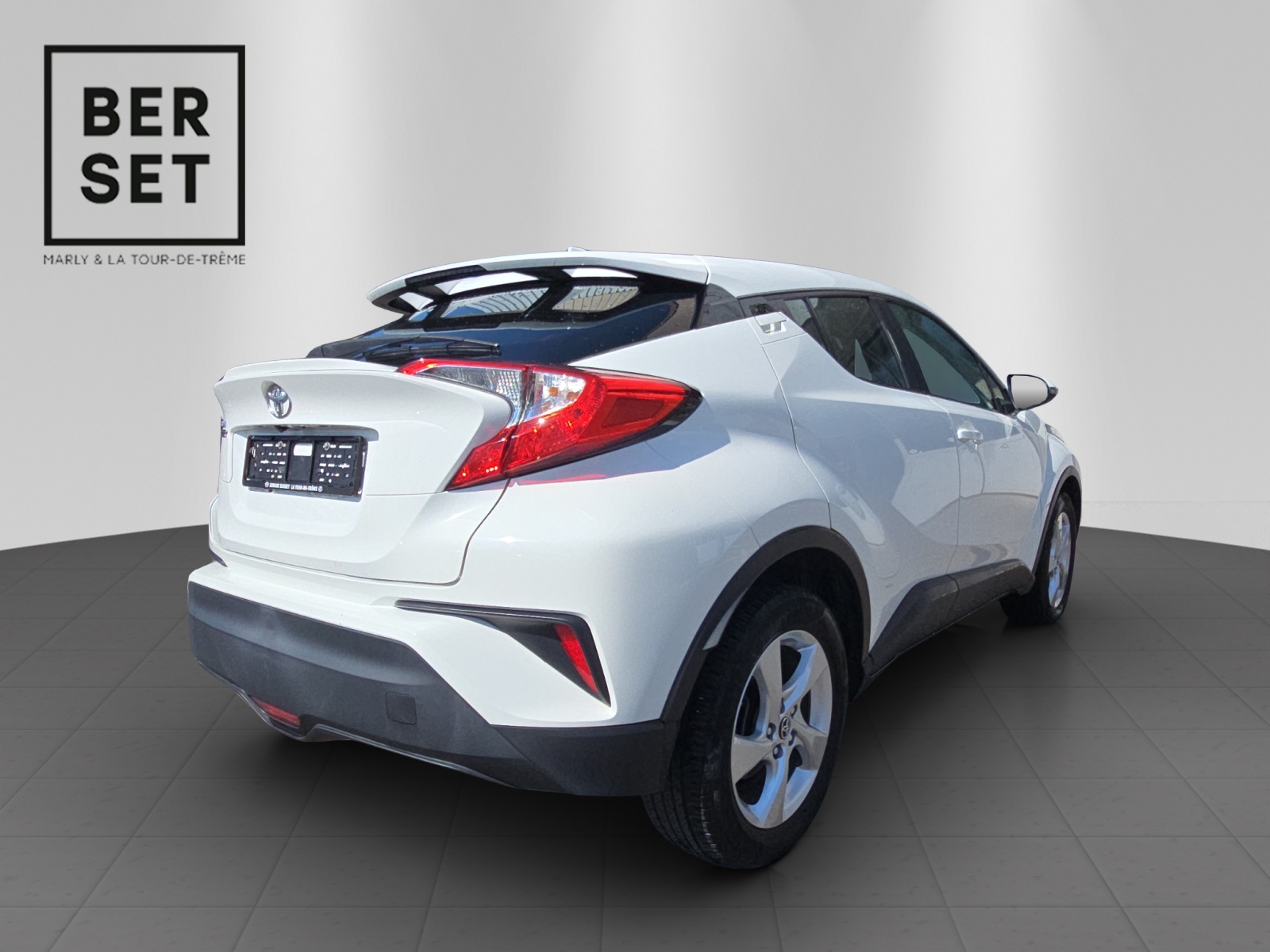 TOYOTA C-HR 1.2 T Comfort-image-4