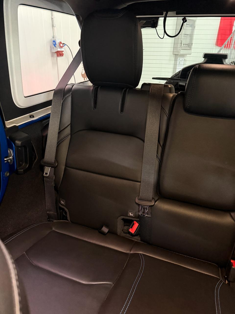 JEEP Wrangler 2.0 PHEV Unlimited Rubicon DT Automatic-image-25