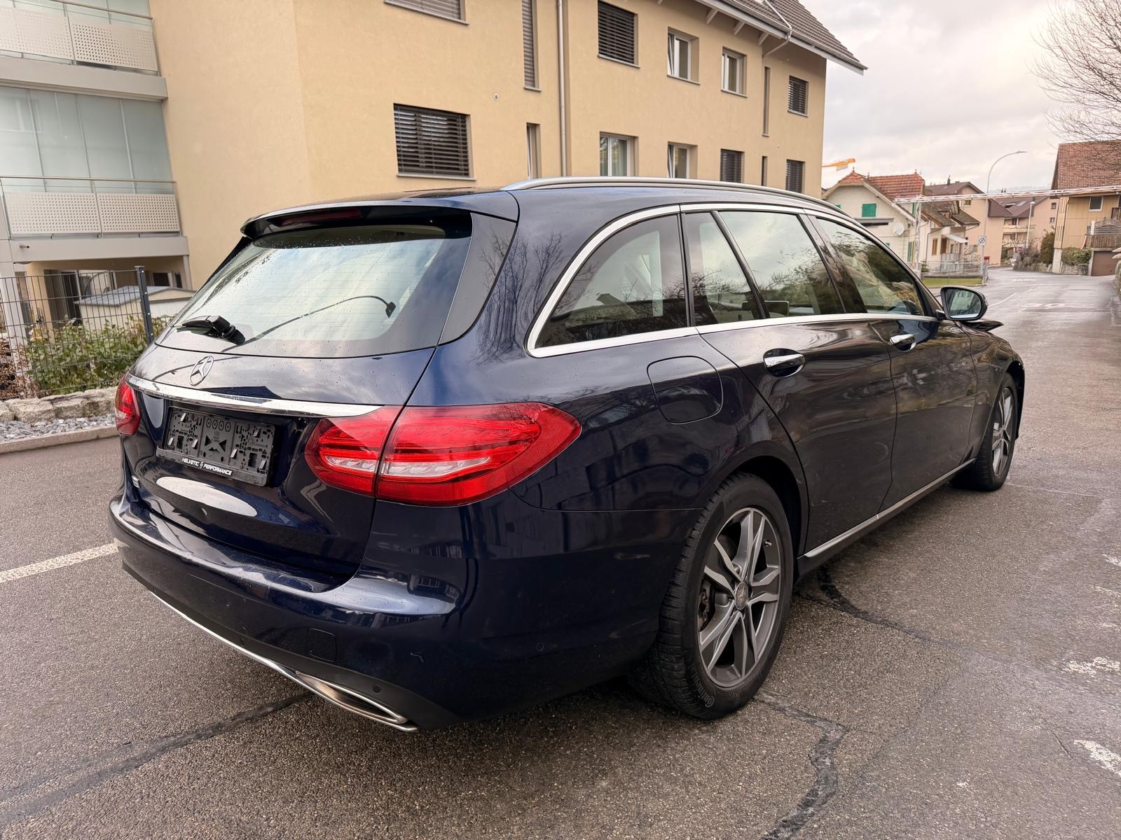 MERCEDES-BENZ C 400 Avantgarde 4Matic 7G-Tronic-image-3